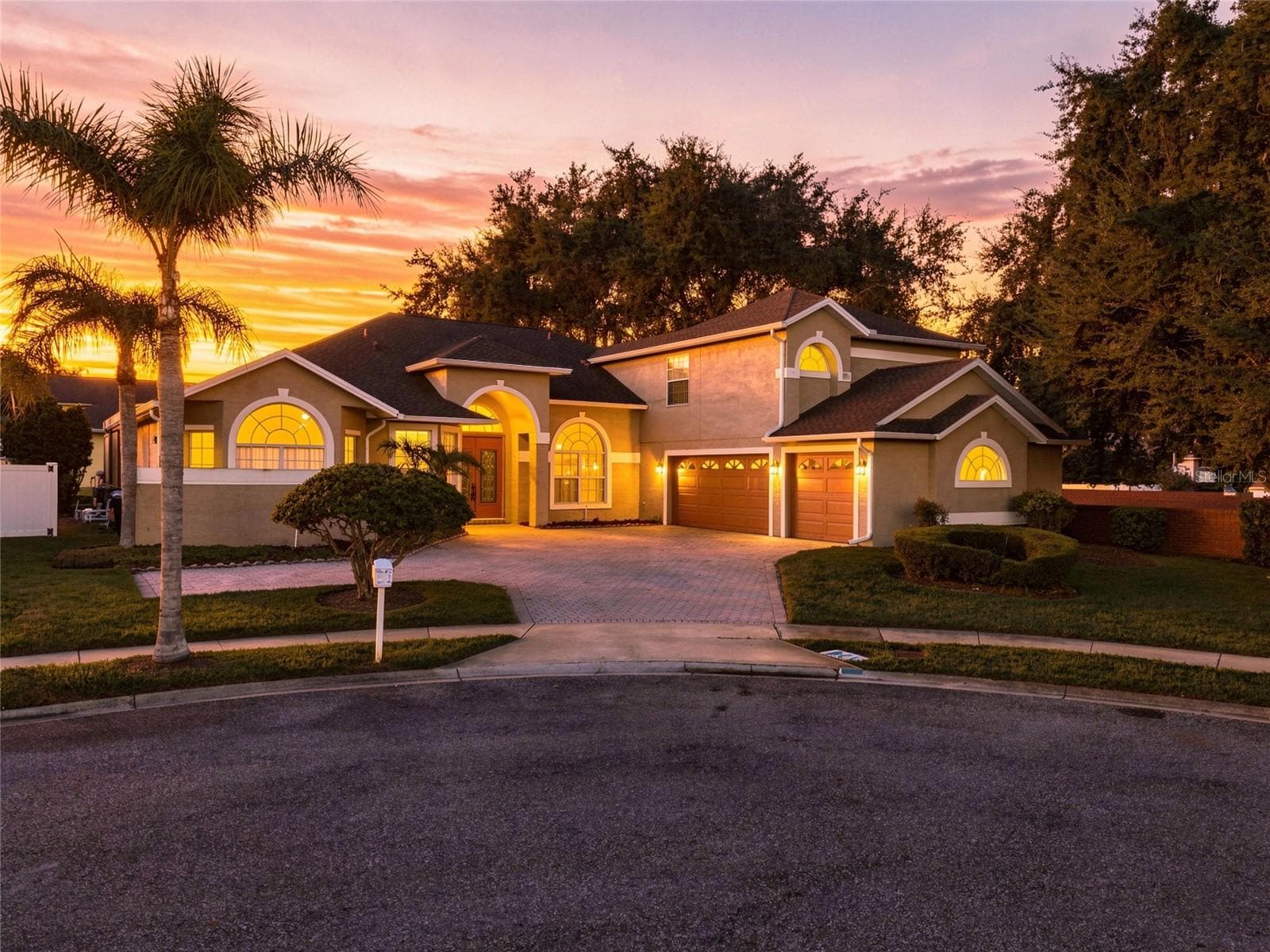 Night View - 10008 CANOPY TREE CT, ORLANDO