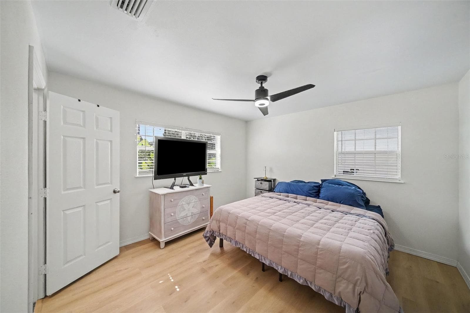 Single Family Residence at 4636 W BAY COURT AVE, TAMPA, photo 15 of 30