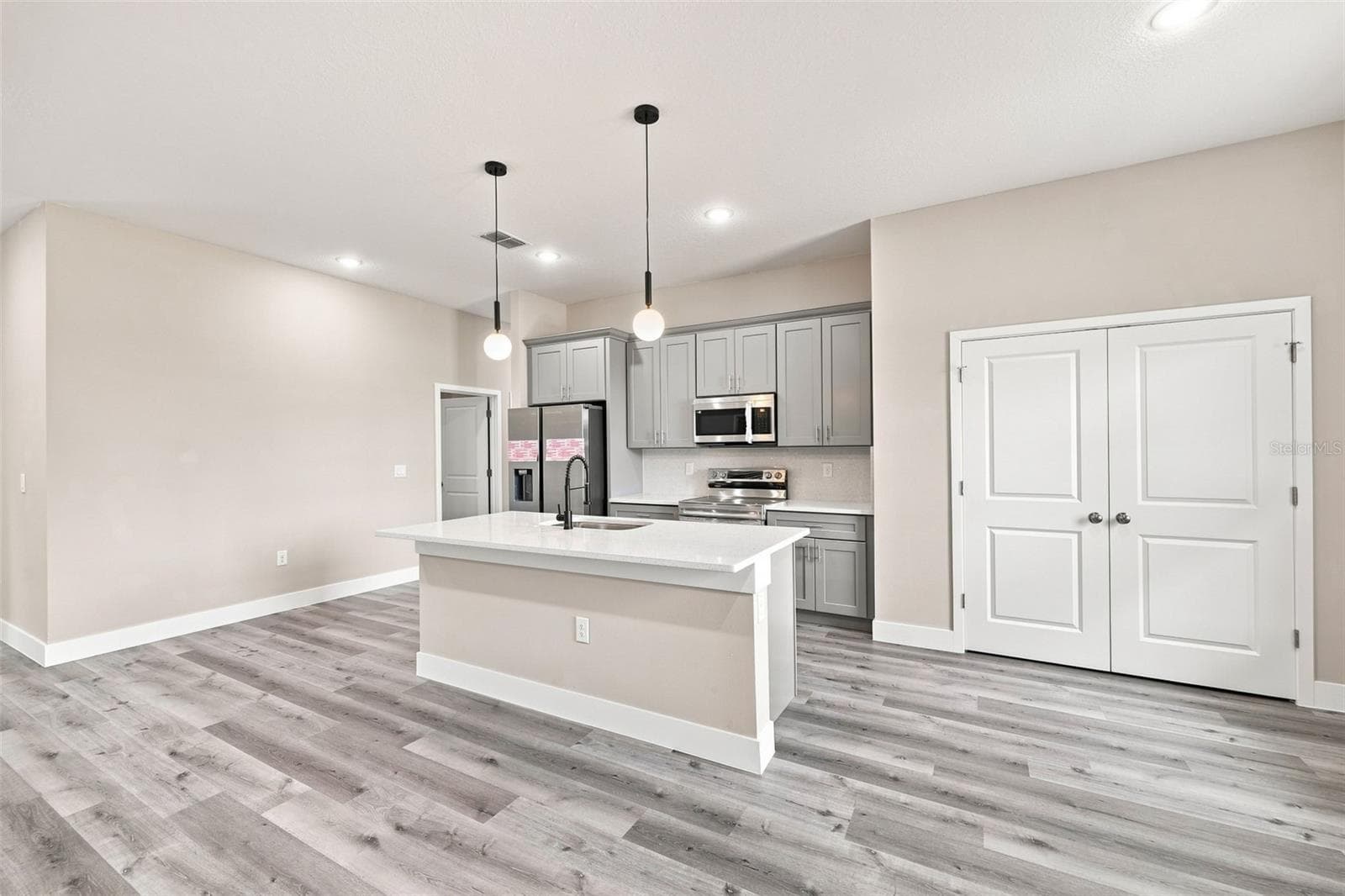 Single Family Residence at 748 MARION OAKS MNR, OCALA, photo 17 of 37