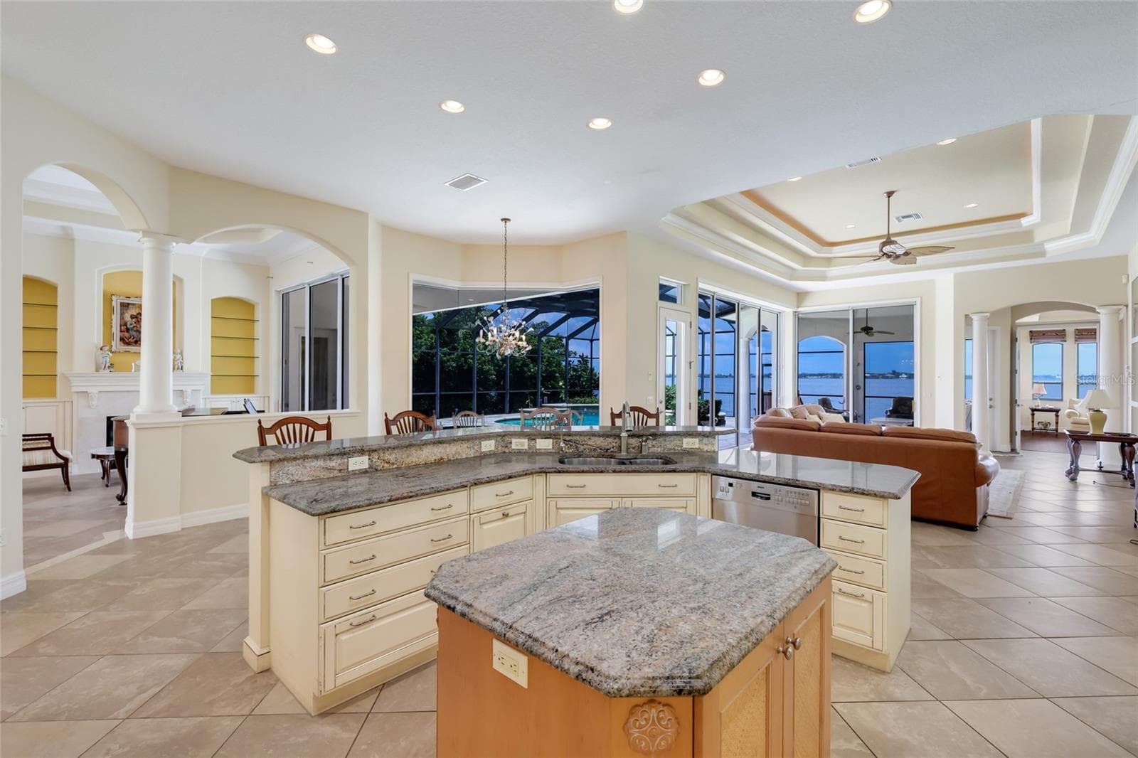 Single Family Residence at 5904 RIVERVIEW BLVD, BRADENTON, photo 18 of 52