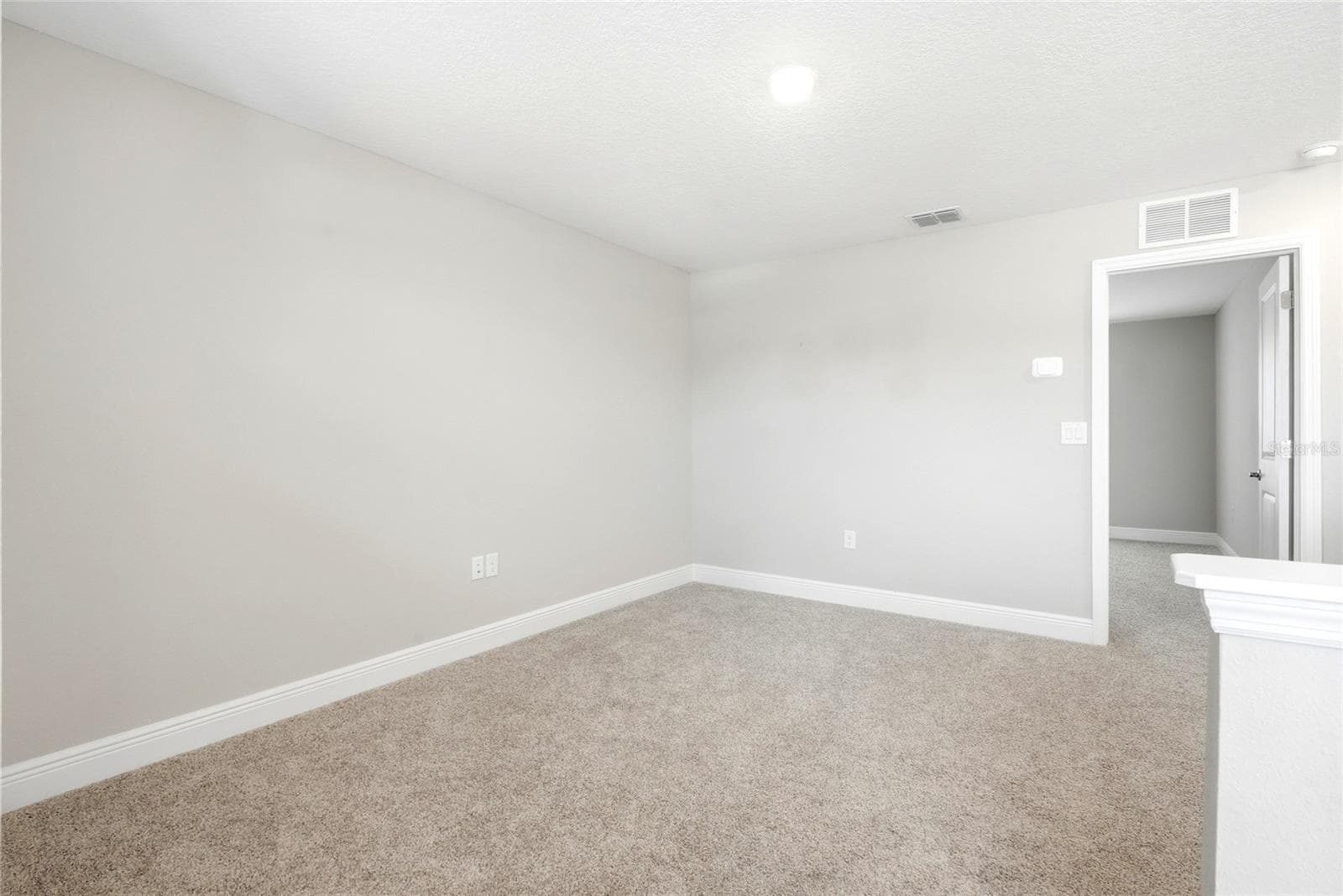 Large bonus room upstairs - 5282 NEIL DR, ST PETERSBURG