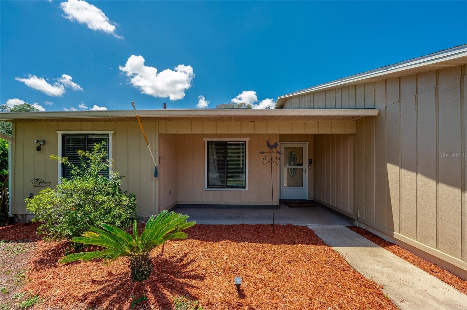 Villa at 1040 W VILLAGE GREEN RD, DELAND, photo 2 of 60