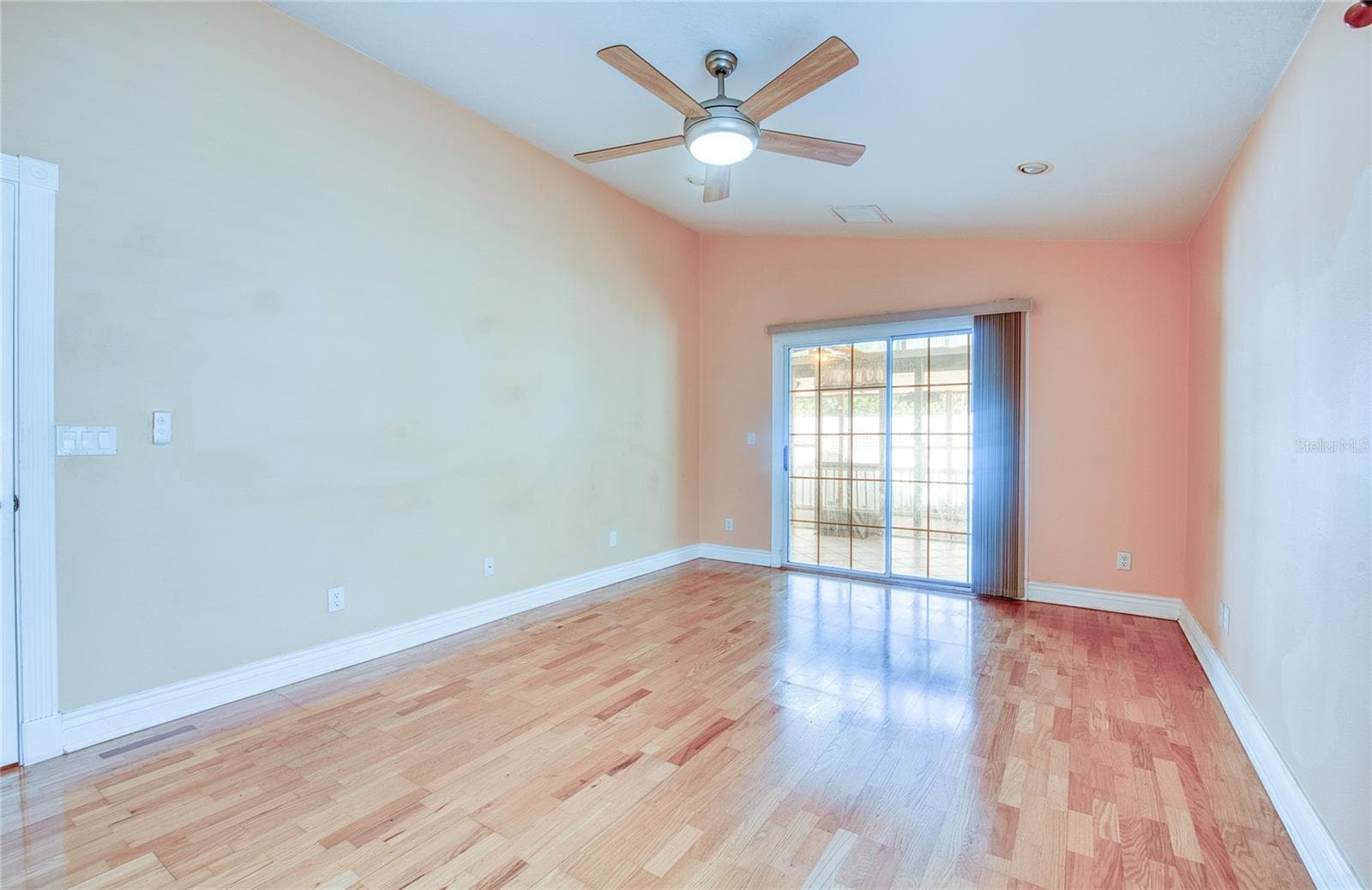 Master bedroom. (3) - 1150 OAKWOOD DR, DUNEDIN
