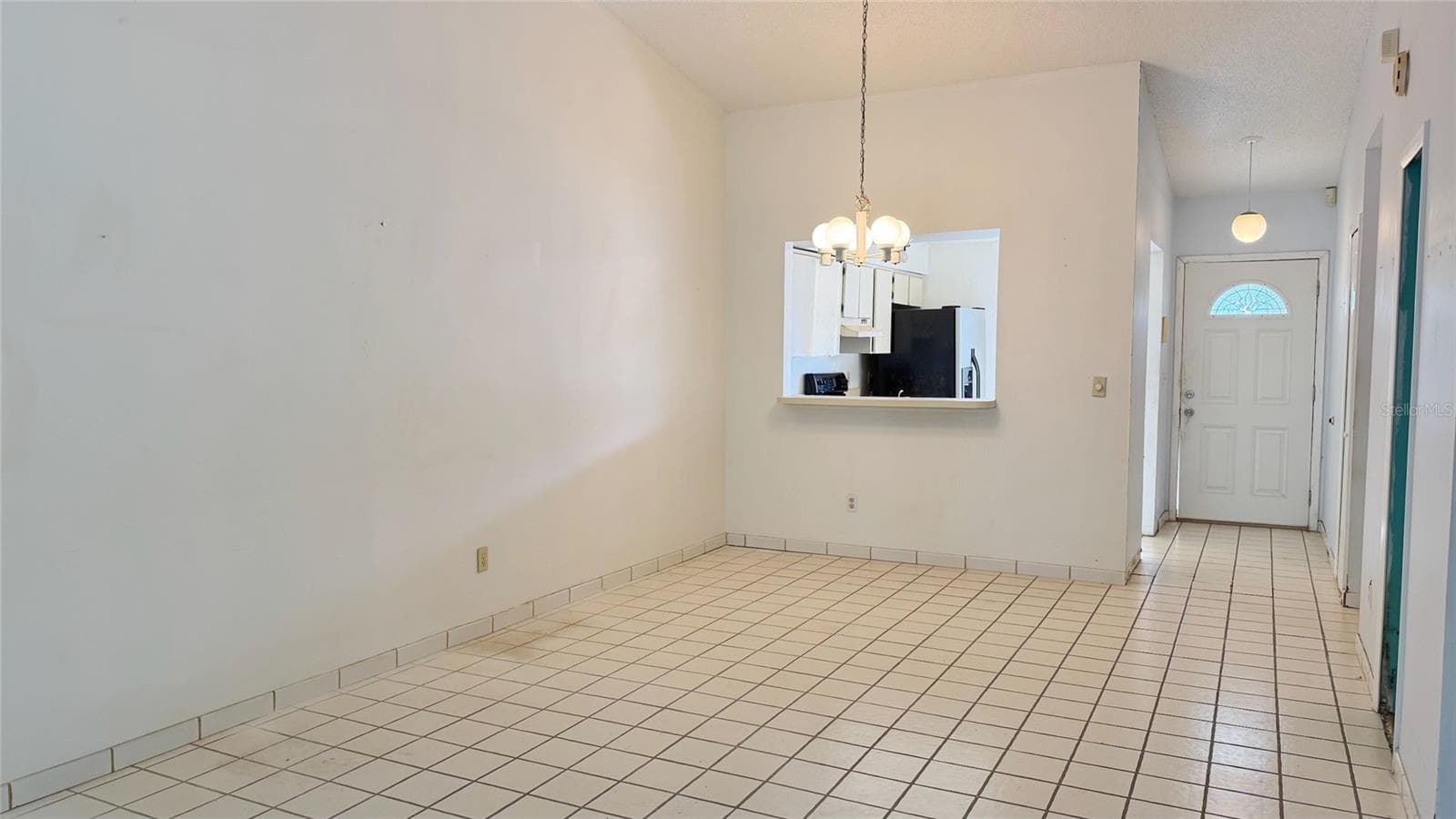 Half Duplex at 762 KINGS COVE CT, ORLANDO, photo 2 of 14