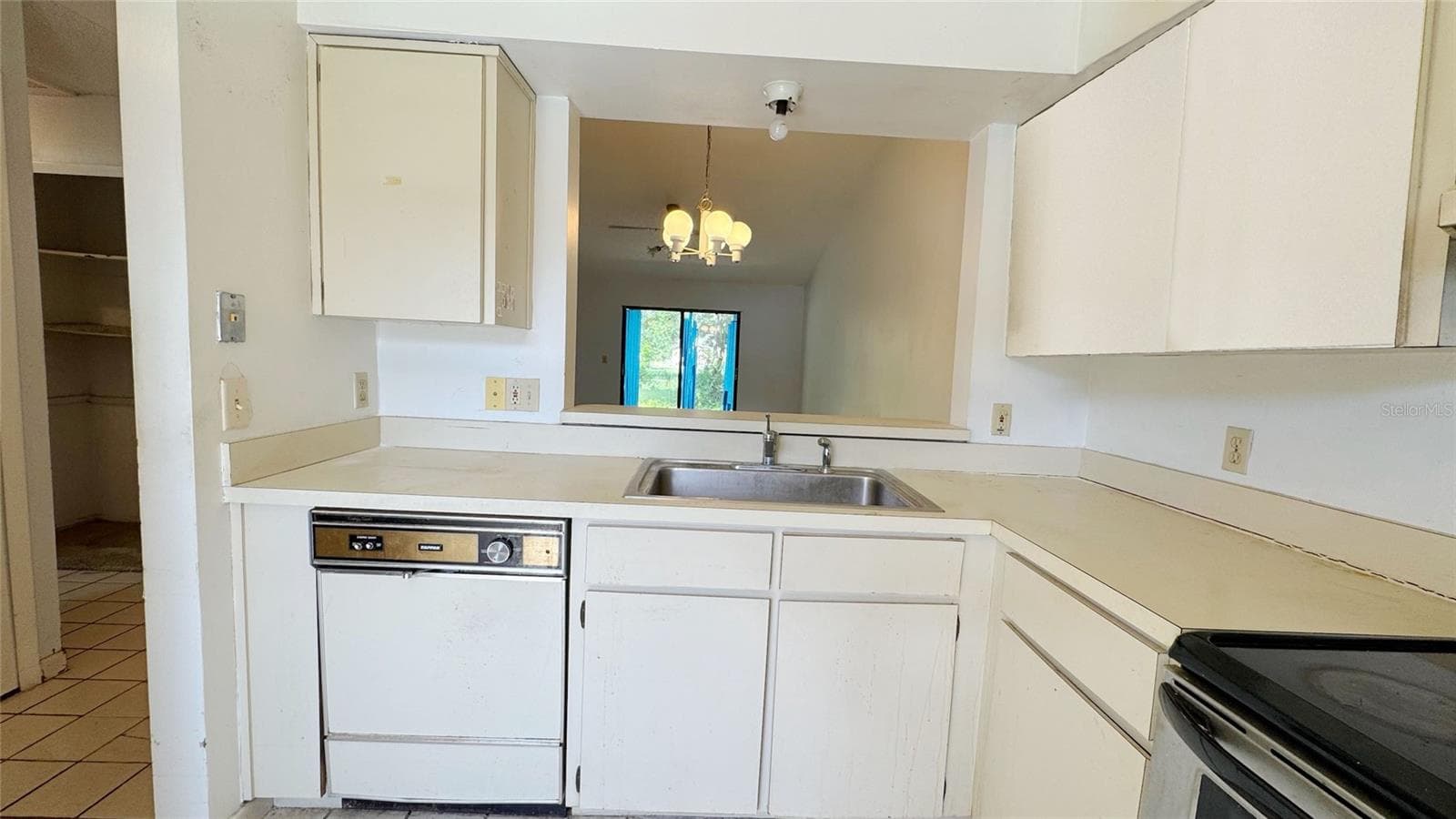 Half Duplex at 762 KINGS COVE CT, ORLANDO, photo 6 of 14