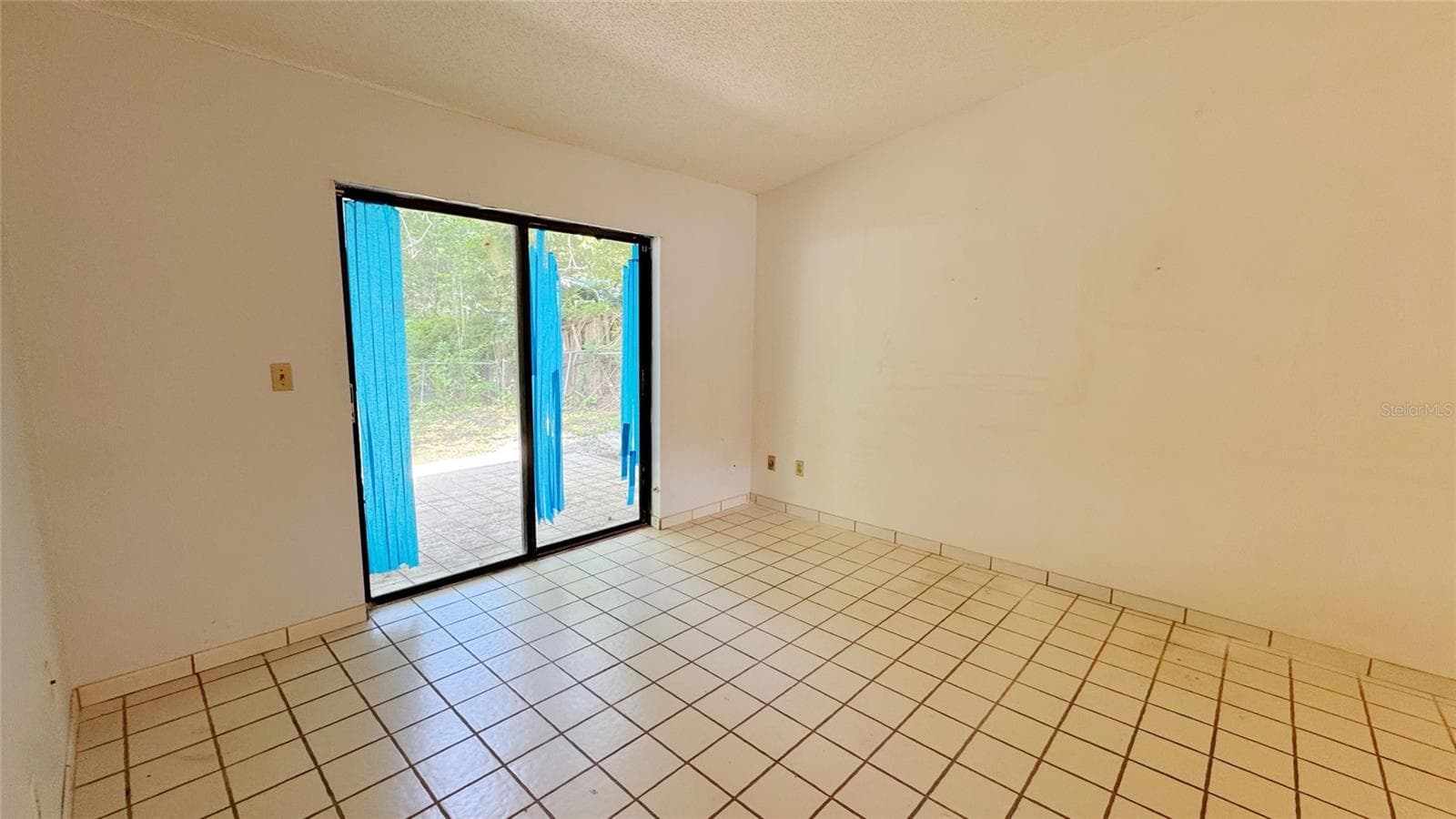 Half Duplex at 762 KINGS COVE CT, ORLANDO, photo 9 of 14