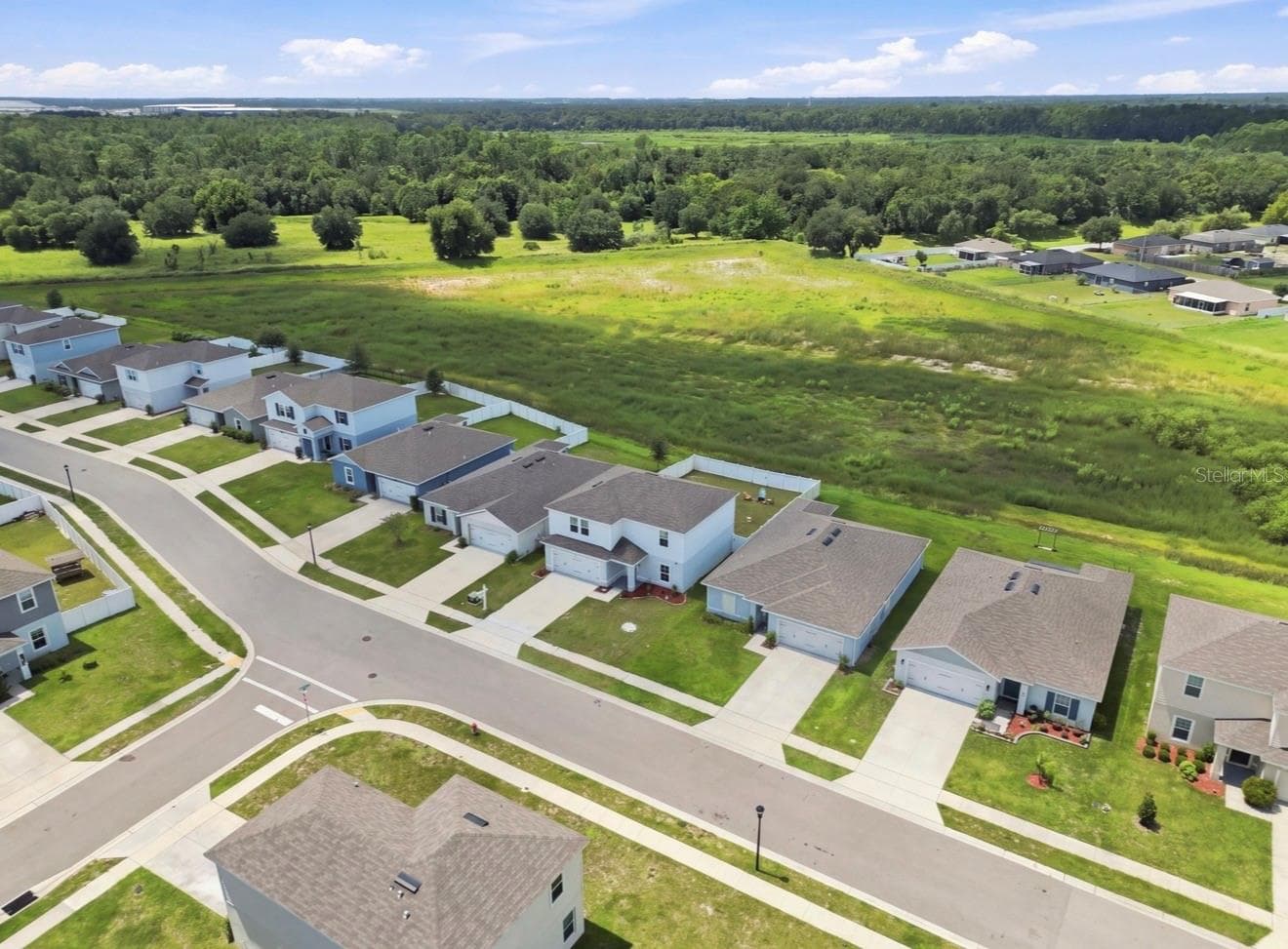 Single Family Residence at 662 EAGLE LANDING BLVD, WINTER HAVEN, photo 6 of 53