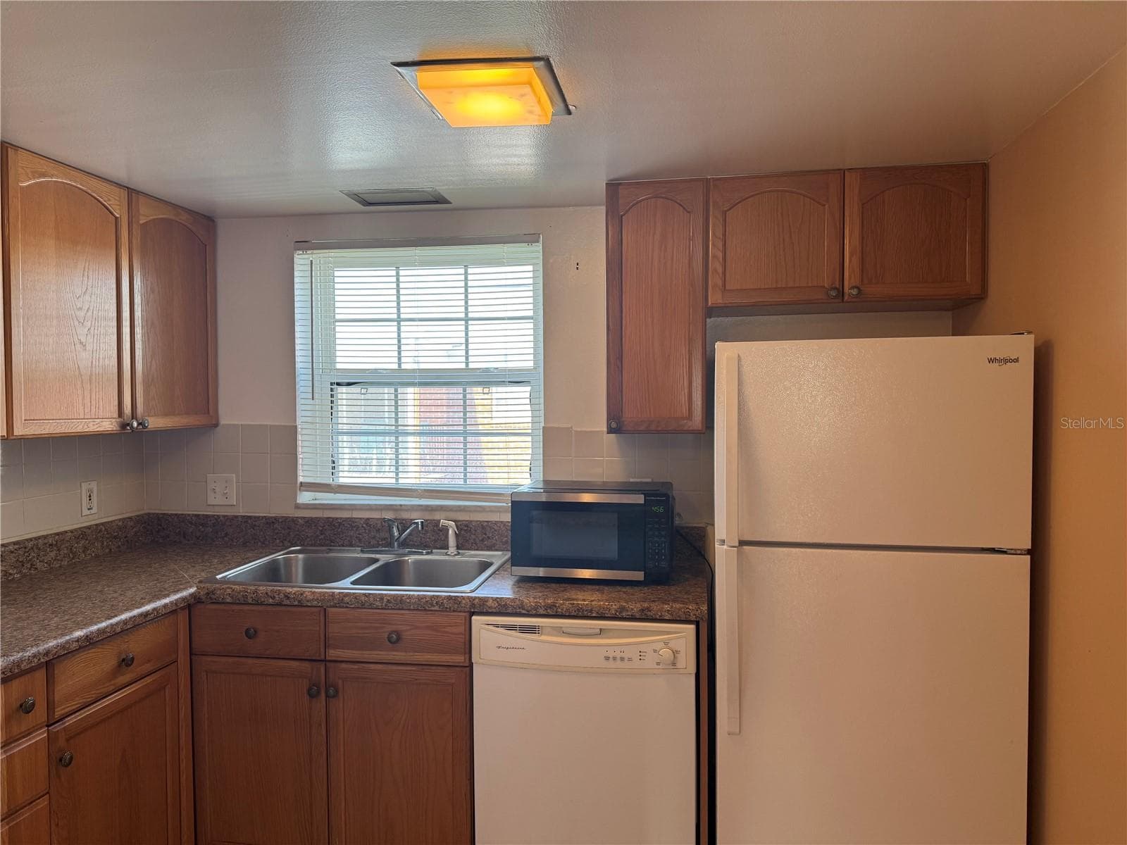 Condominium at 8542 10TH ST N #C, ST PETERSBURG, photo 4 of 22