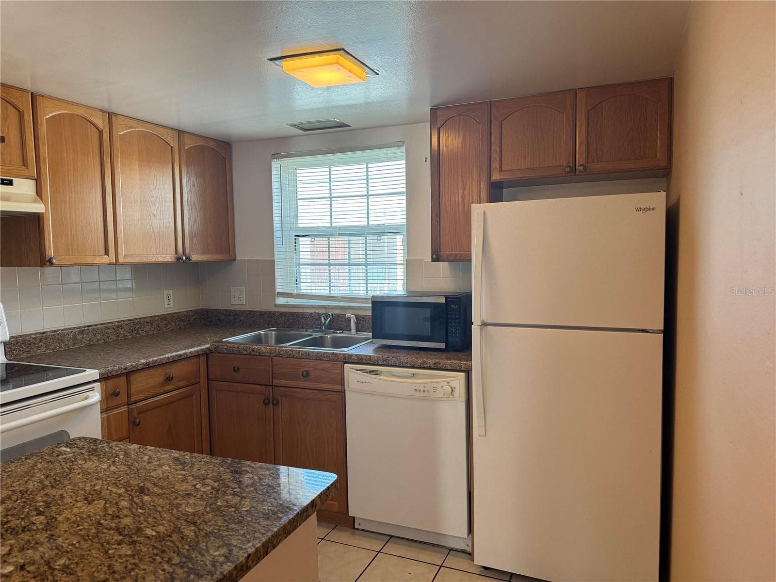 Condominium at 8542 10TH ST N #C, ST PETERSBURG, photo 5 of 22