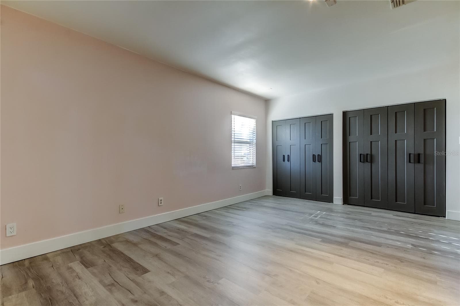 large primary bedroom double closets - 375 10TH AVE N, SAFETY HARBOR