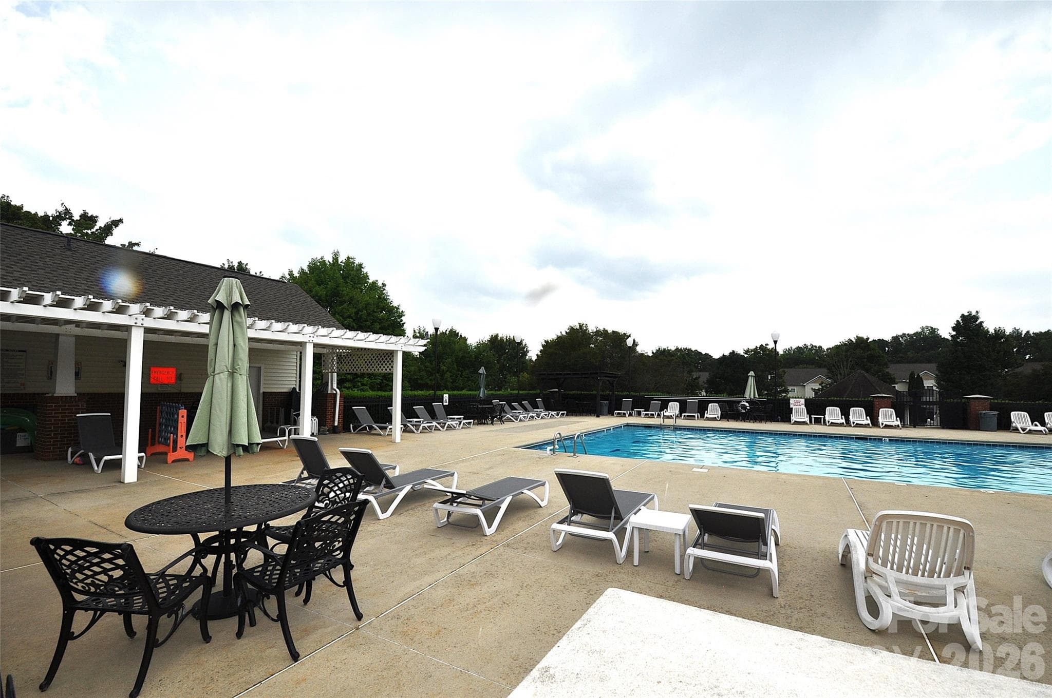 Beautiful pool to enjoy - 16648 E Amberside Road, Cornelius