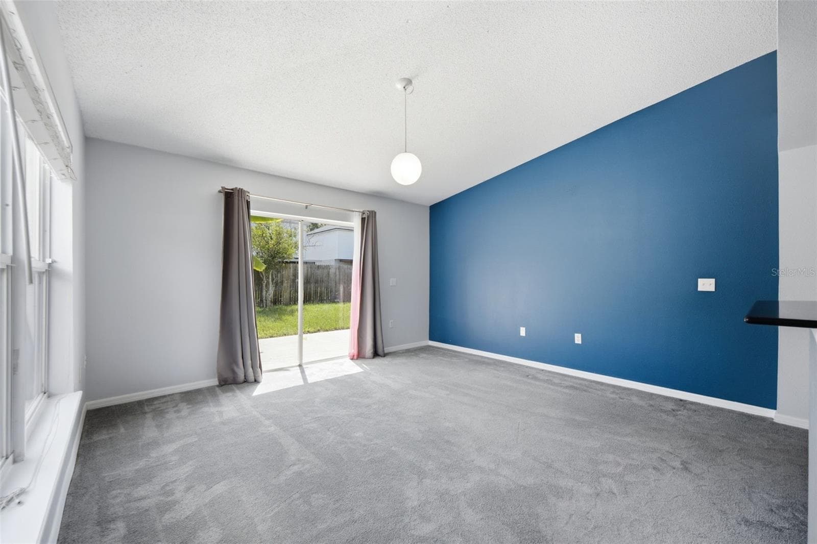 Dining space and access to the backyard - 10412 FLY FISHING ST, RIVERVIEW