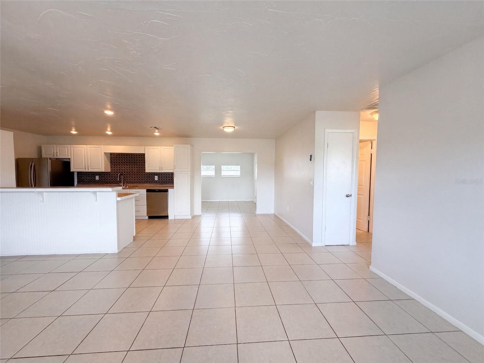 Single Family Residence at 124 SAN BENITO AVE, NORTH PORT, photo 9 of 23