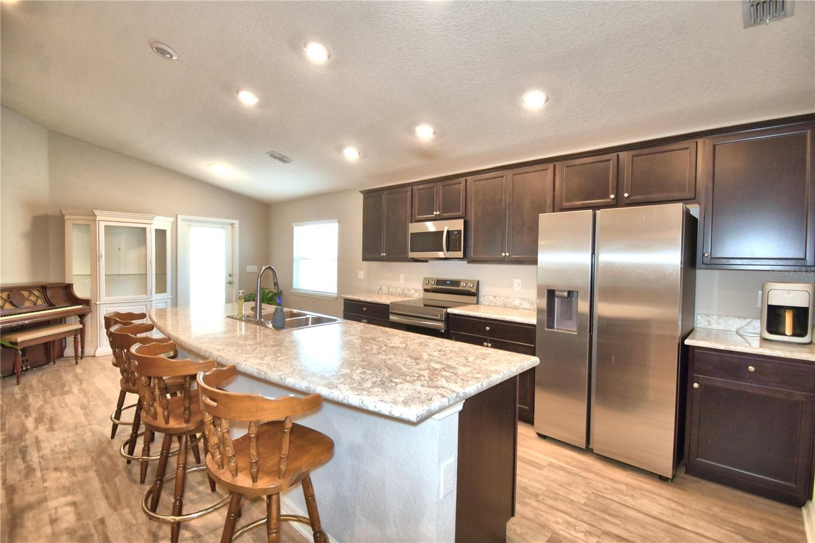 Single Family Residence at 1390 MEZZAVALLE WAY, AUBURNDALE, photo 12 of 64