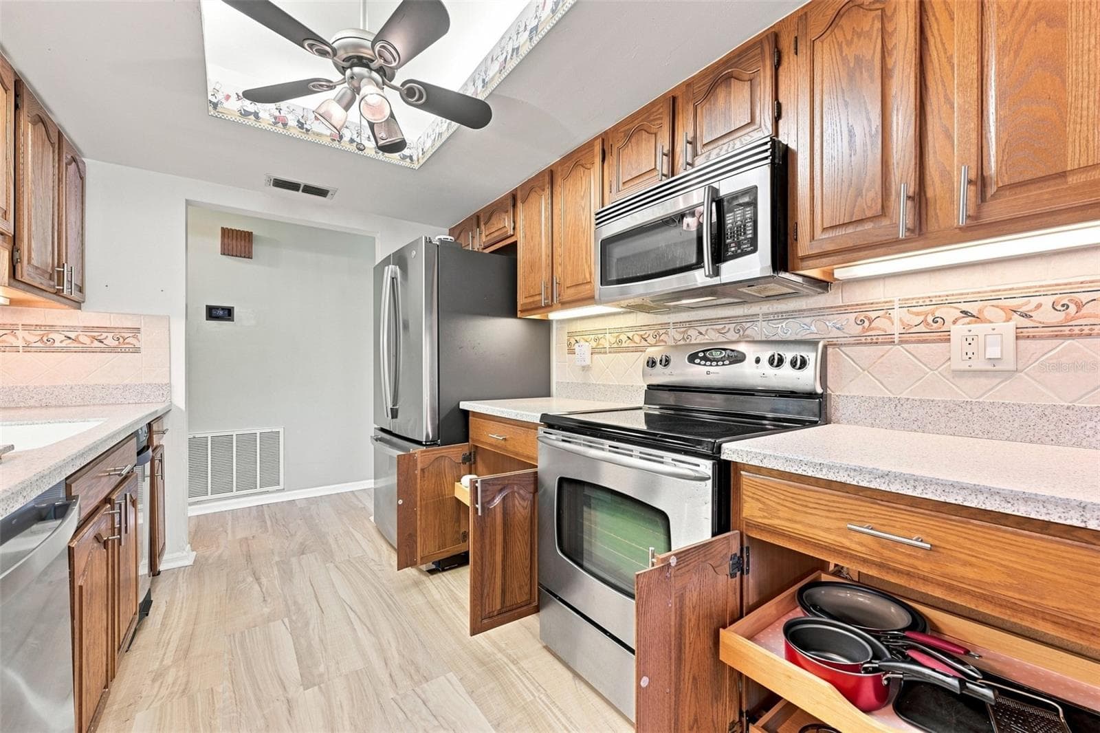Condominium at 1618 LAYTON CT, SUN CITY CENTER, photo 11 of 48