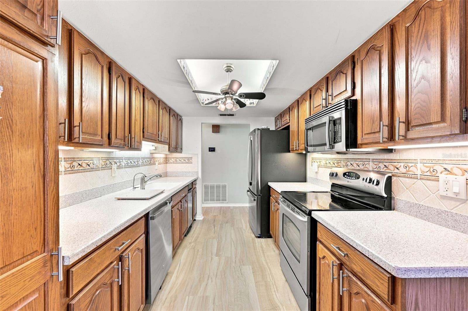 Condominium at 1618 LAYTON CT, SUN CITY CENTER, photo 12 of 48