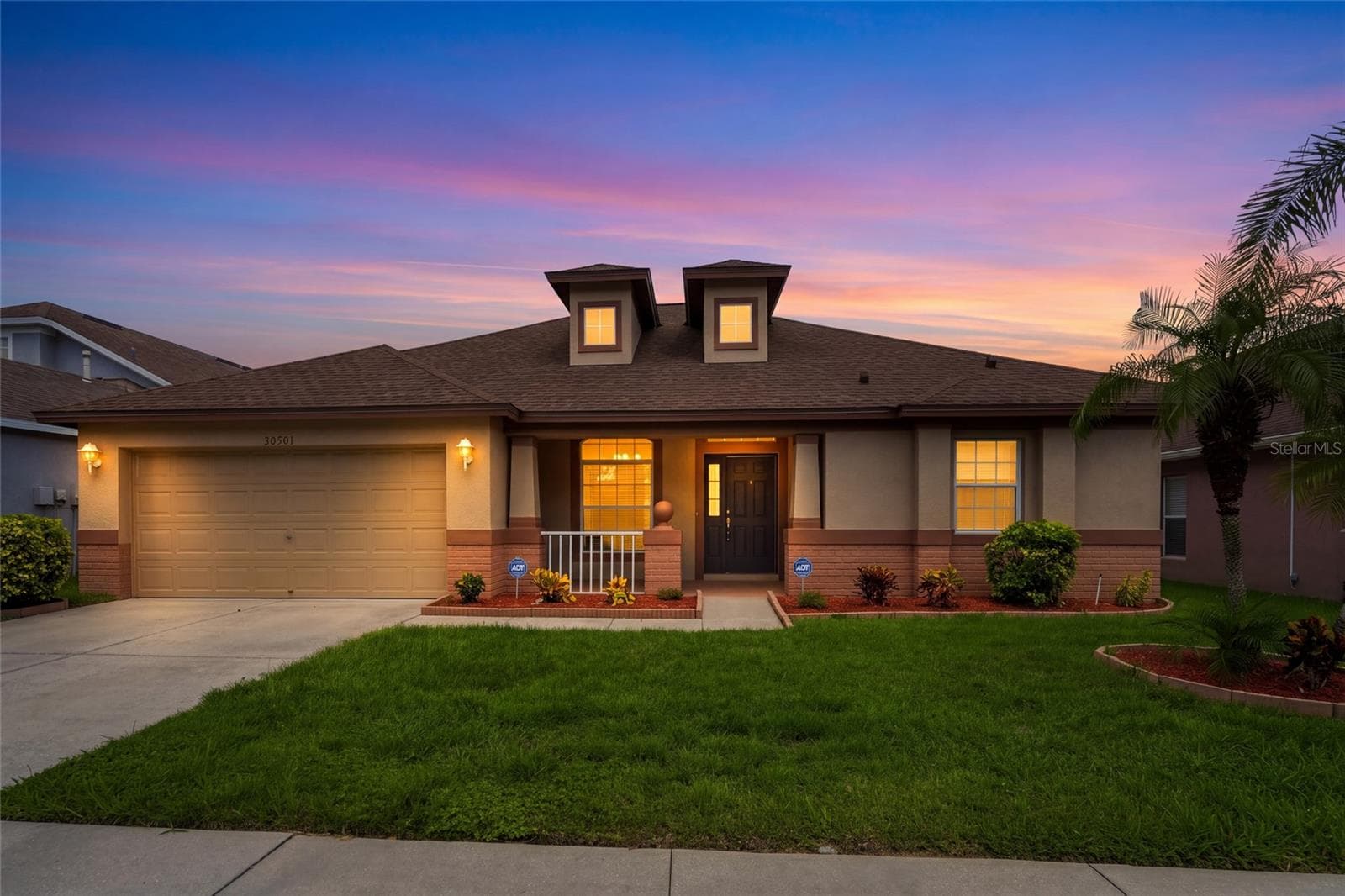 Front - 30501 IVERSON DR, WESLEY CHAPEL
