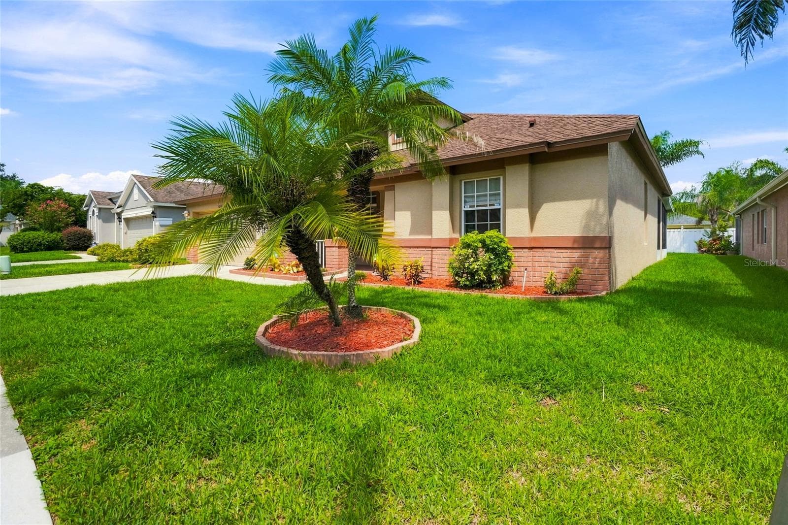 Front - 30501 IVERSON DR, WESLEY CHAPEL