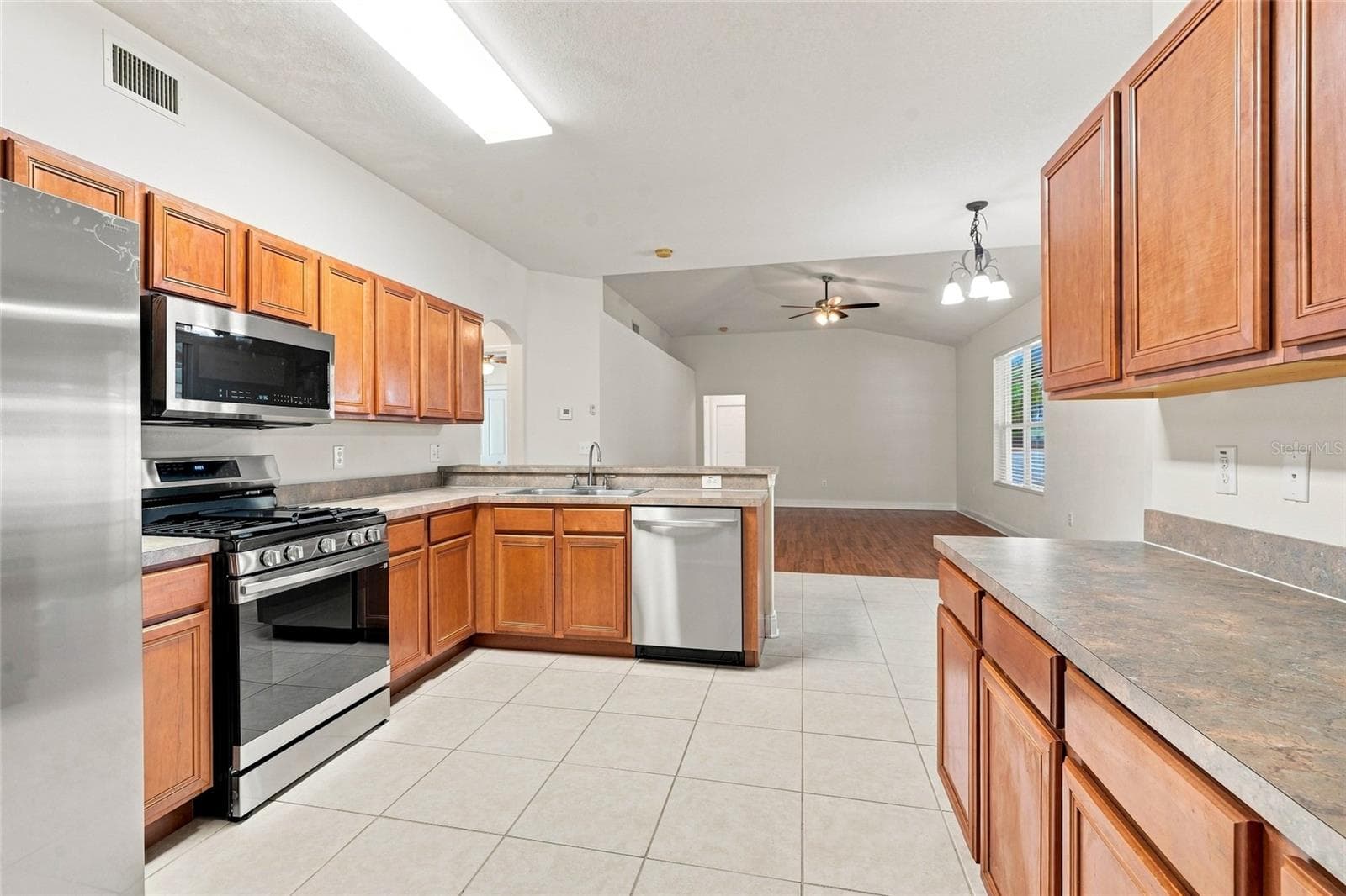 Kitchen - 30501 IVERSON DR, WESLEY CHAPEL