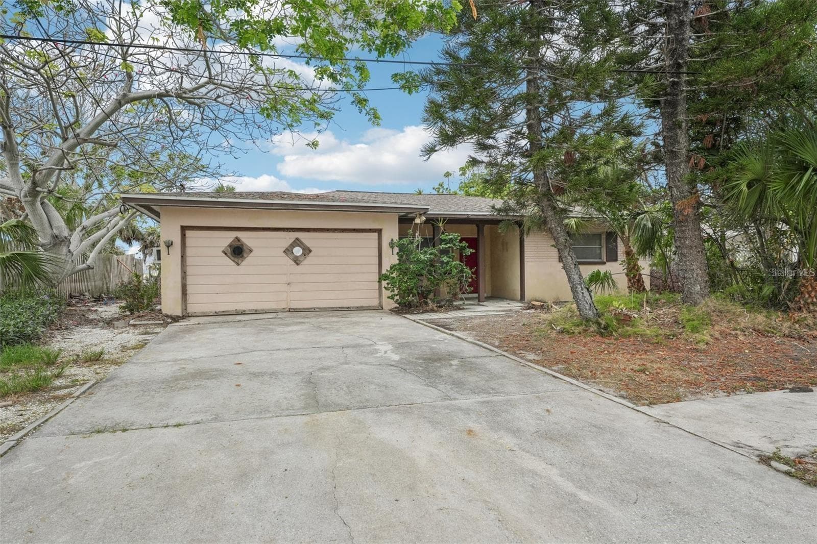 Single Family Residence at 9300 GULF BLVD, ST PETE BEACH, photo 2 of 20