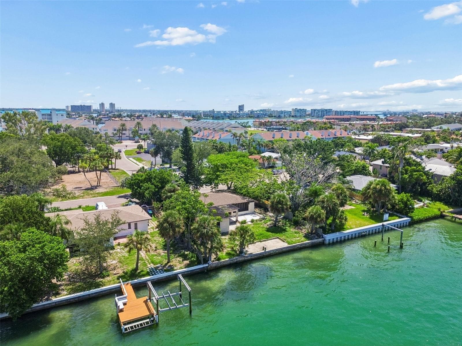 Single Family Residence at 9300 GULF BLVD, ST PETE BEACH, photo 15 of 20