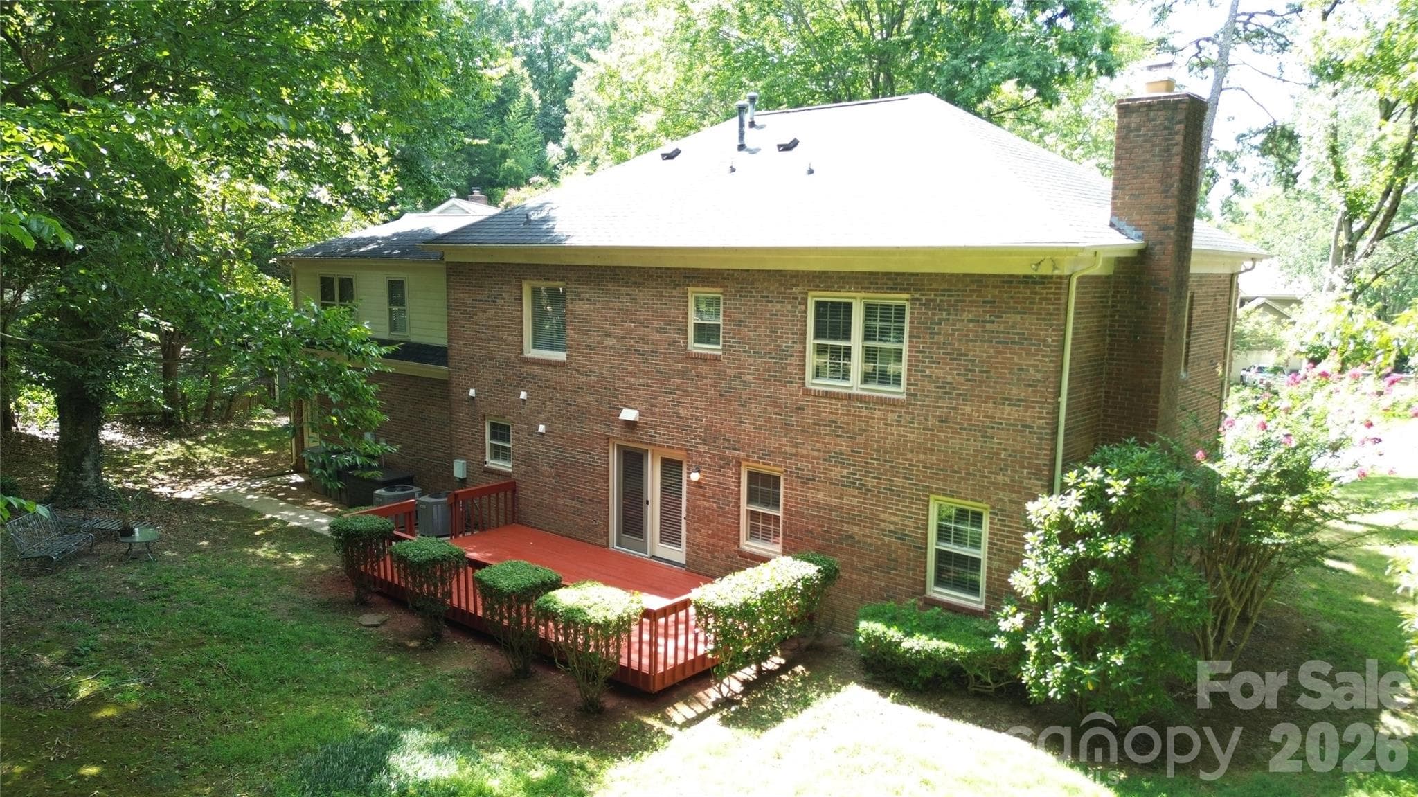 Single Family Residence at 4002 Trehurst Court, Charlotte, photo 3 of 40