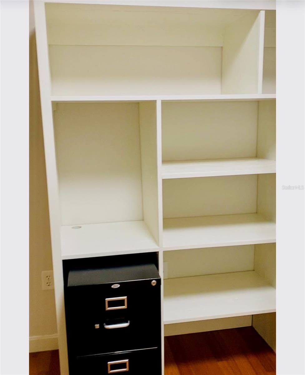 Office/Bonus Room - 400 4TH AVE S #1004, ST PETERSBURG