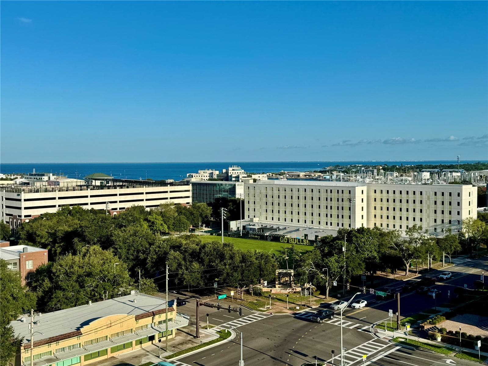 Condominium at 400 4TH AVE S #1004, ST PETERSBURG, photo 44 of 61