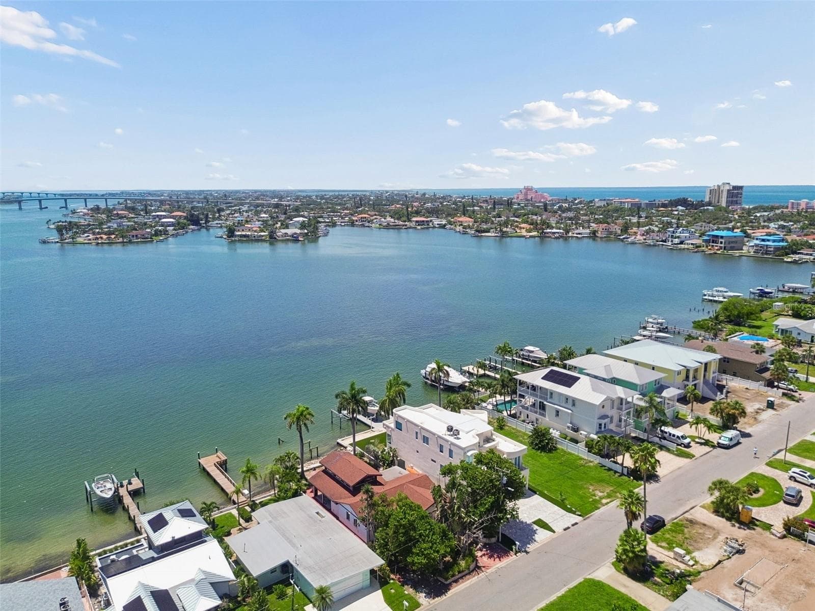 Single Family Residence at 720 BOCA CIEGA ISLE DR, ST PETE BEACH, photo 7 of 23