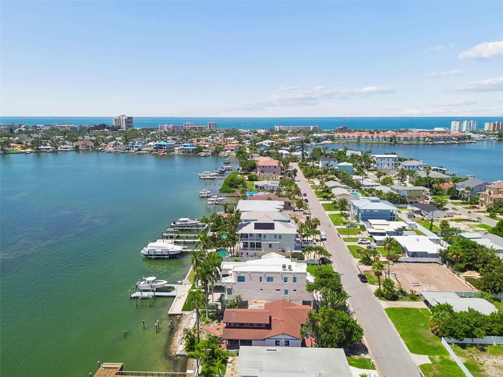 Single Family Residence at 720 BOCA CIEGA ISLE DR, ST PETE BEACH, photo 8 of 23