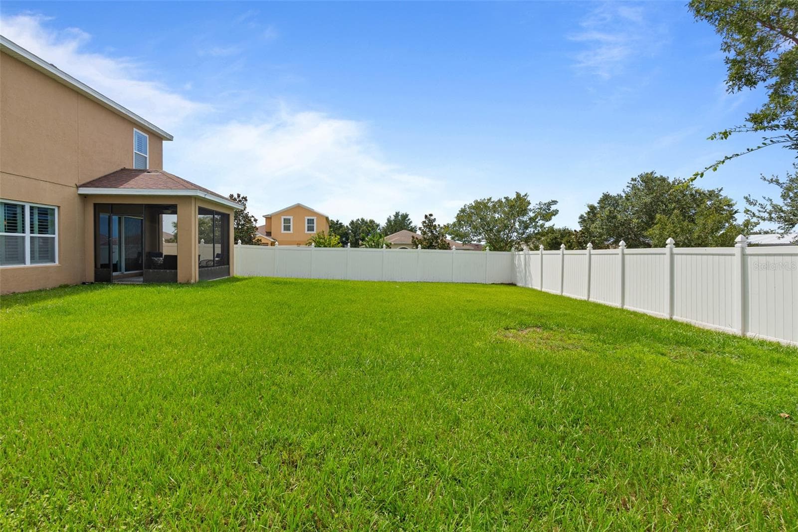 Single Family Residence at 301 SPARROW HAWK DR, GROVELAND, photo 70 of 87
