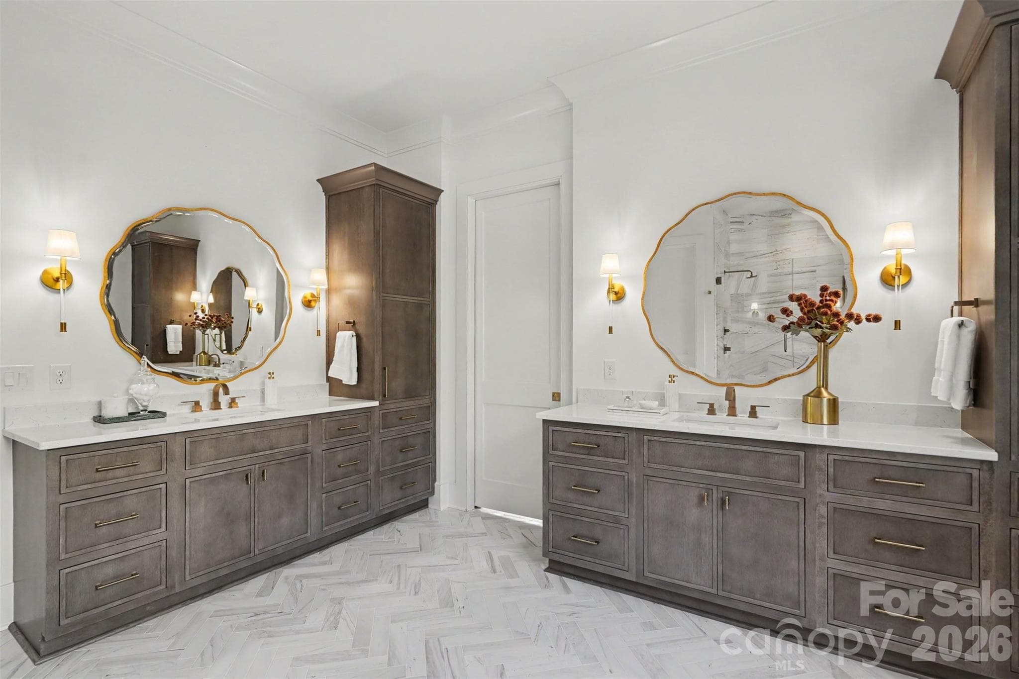 Dual Vanity - 539 Mammoth Oaks Drive, Charlotte