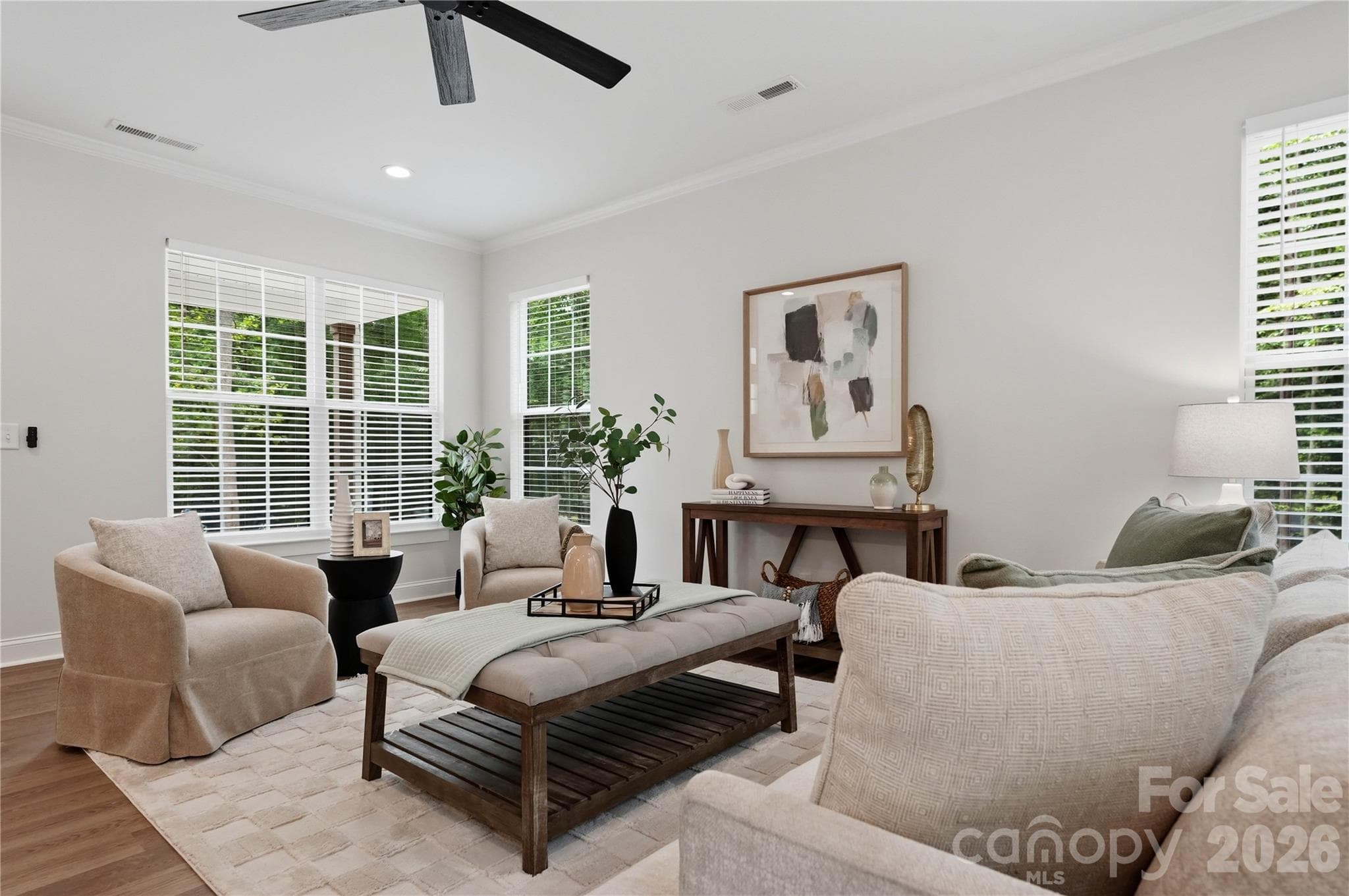 9' ceilings throughout main level. - 14133 Woodhurst Lane, Mint Hill