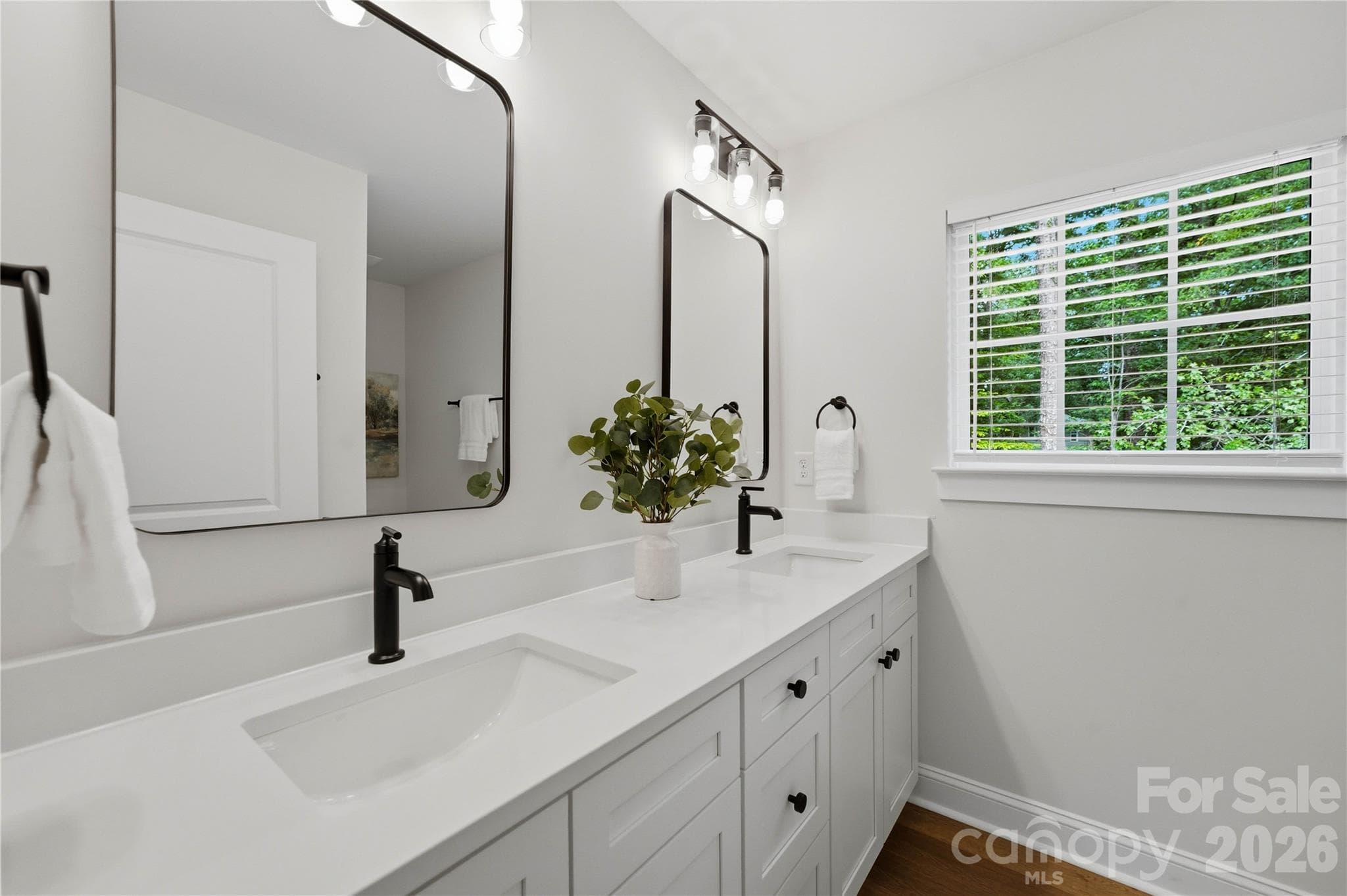 Primary bath - 14133 Woodhurst Lane, Mint Hill