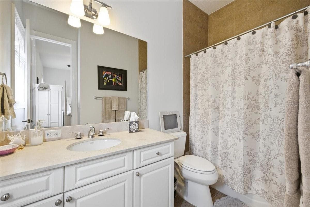 Townhouse at 114 E DAVIS BLVD #8, TAMPA, photo 30 of 52