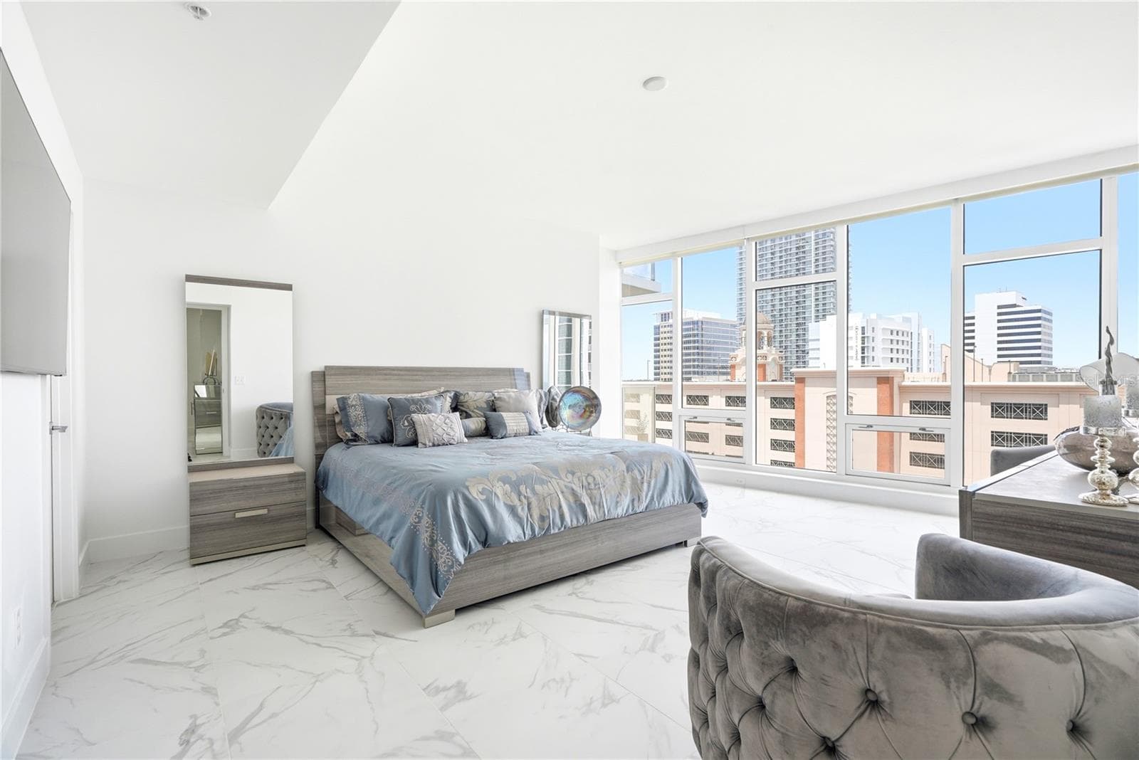 Condominium at 175 1ST ST S #1008, ST PETERSBURG, photo 17 of 37