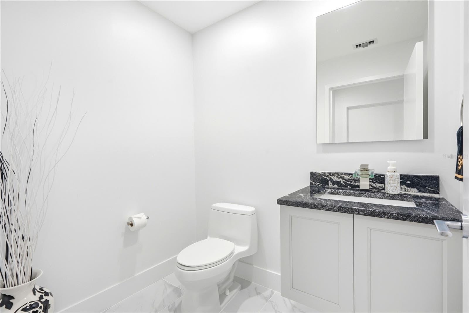 Condominium at 175 1ST ST S #1008, ST PETERSBURG, photo 21 of 37