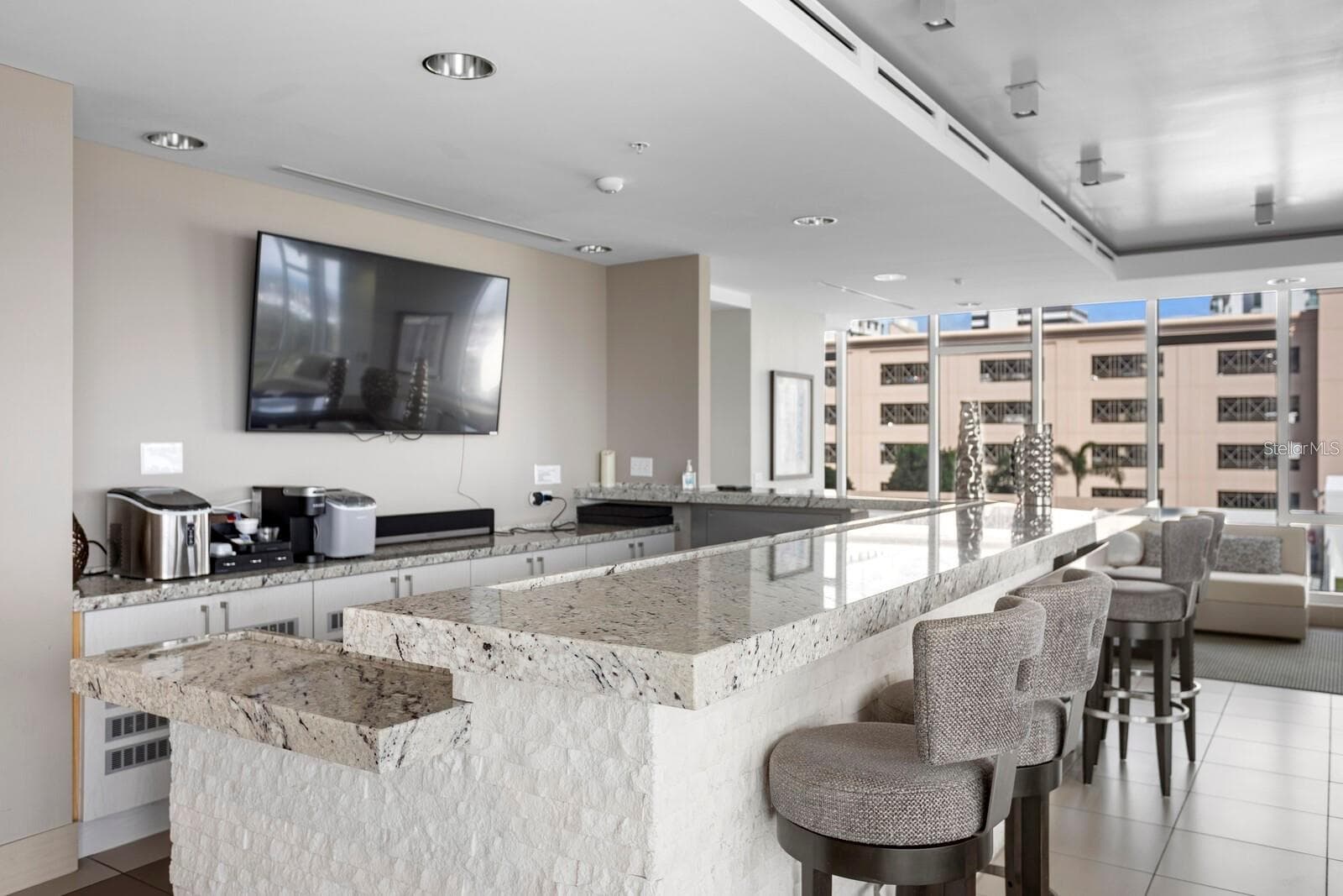 Condominium at 175 1ST ST S #1008, ST PETERSBURG, photo 32 of 37