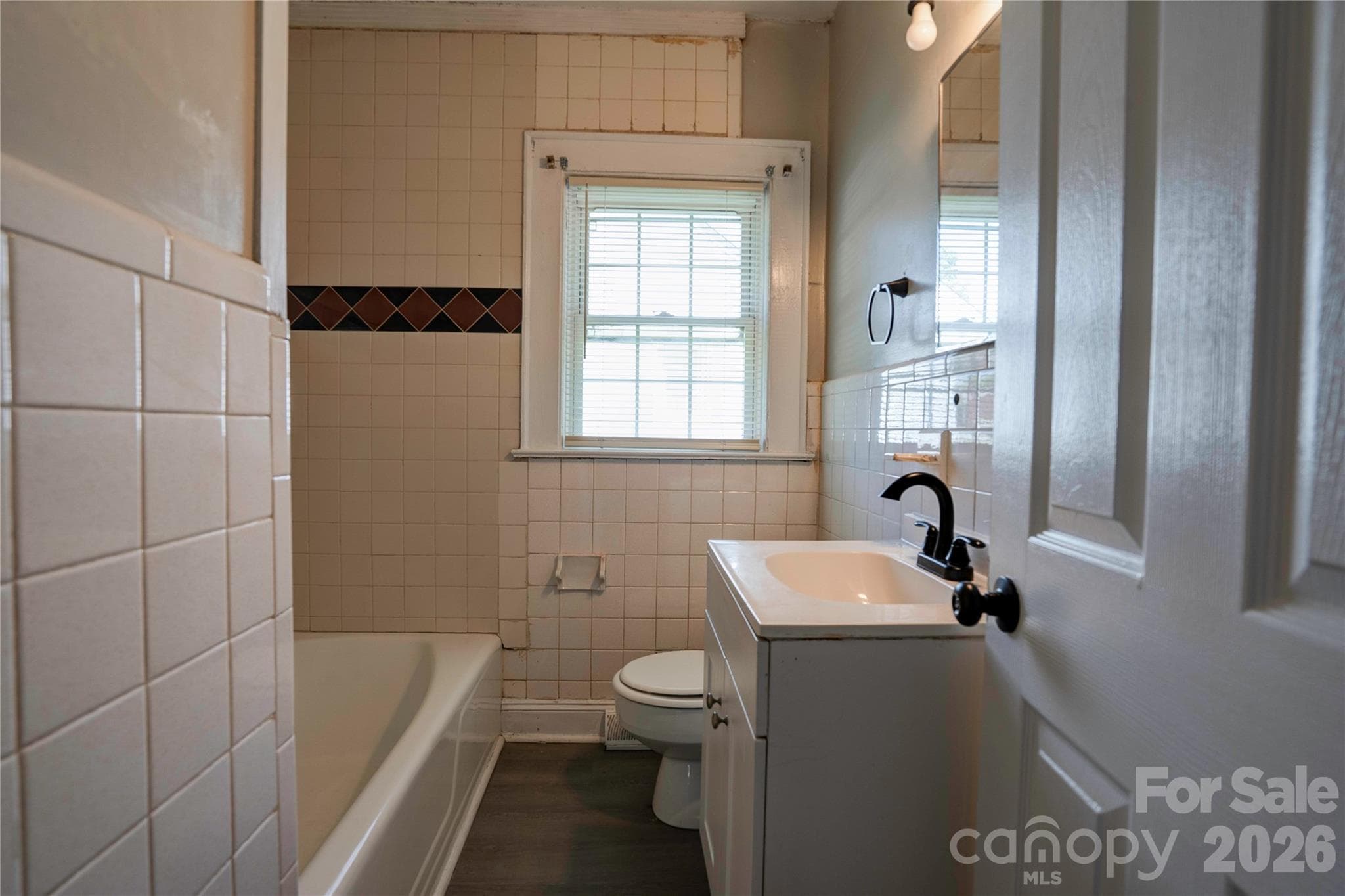 Bathroom 1 - 605 Meadowbrook Road, Kings Mountain