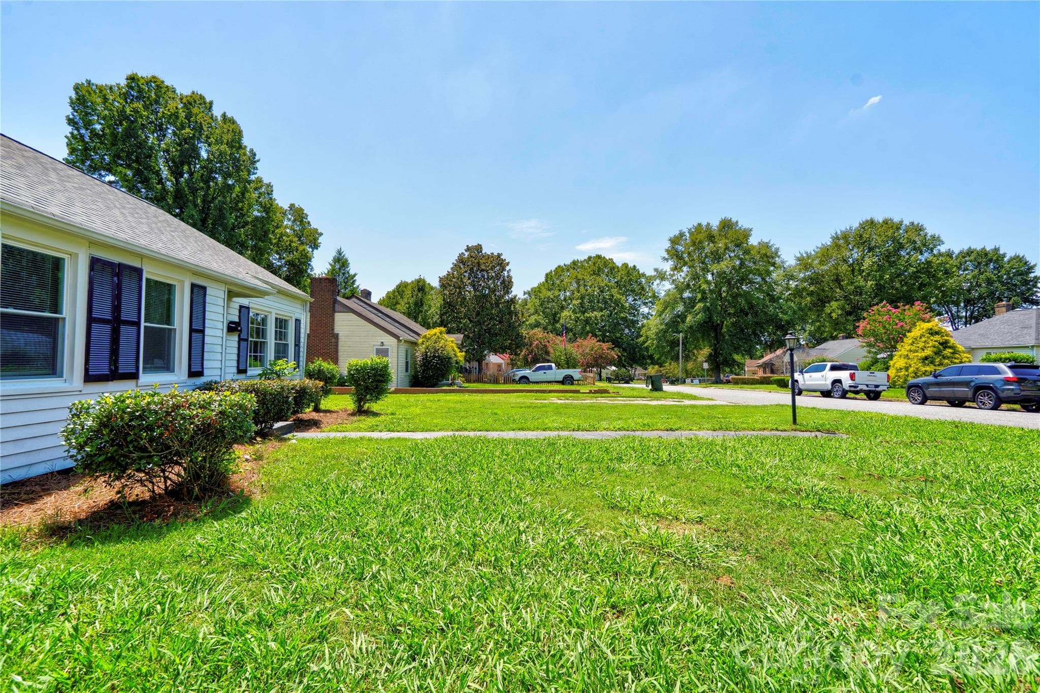 Front Yard - 605 Meadowbrook Road, Kings Mountain