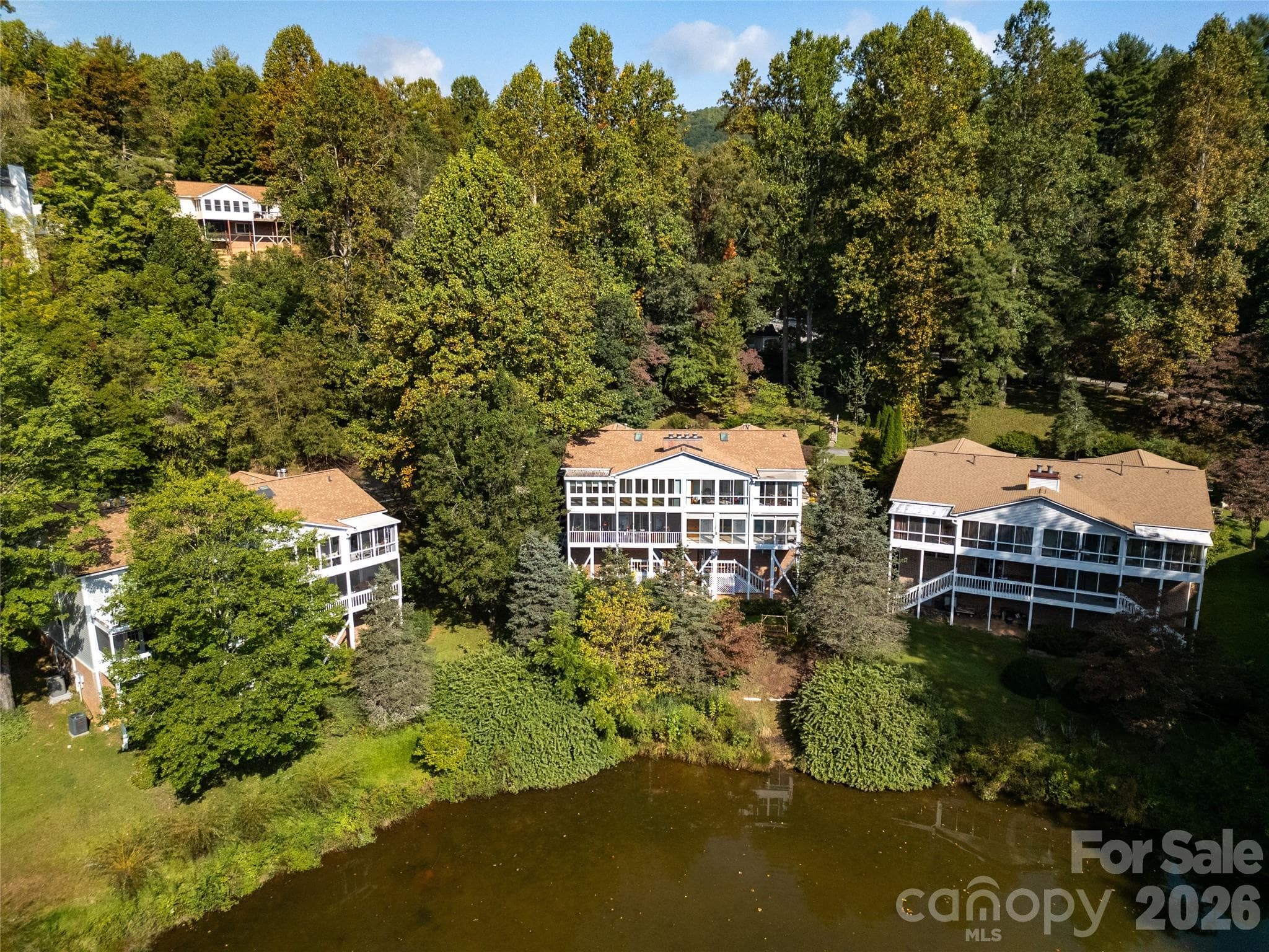 Waterford Place Condominiums - 110 Lakeview Court, Brevard