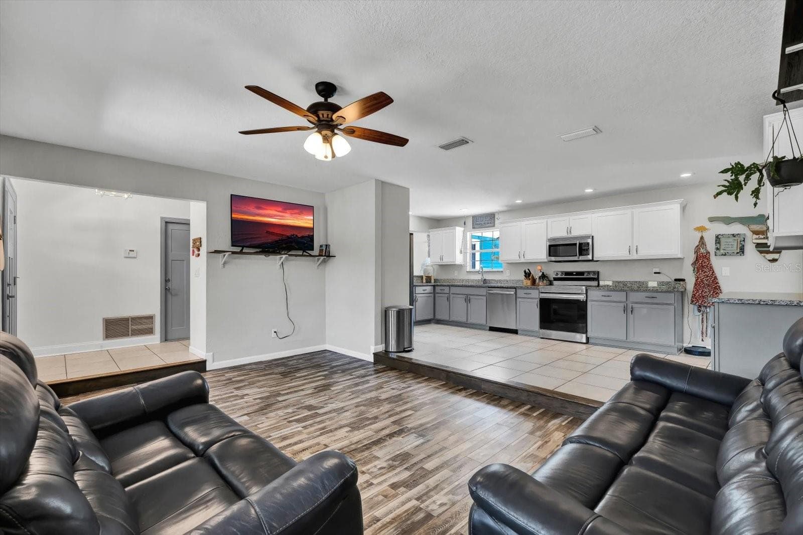Single Family Residence at 245 COUNTRY CIRCLE DR E, PORT ORANGE, photo 16 of 49