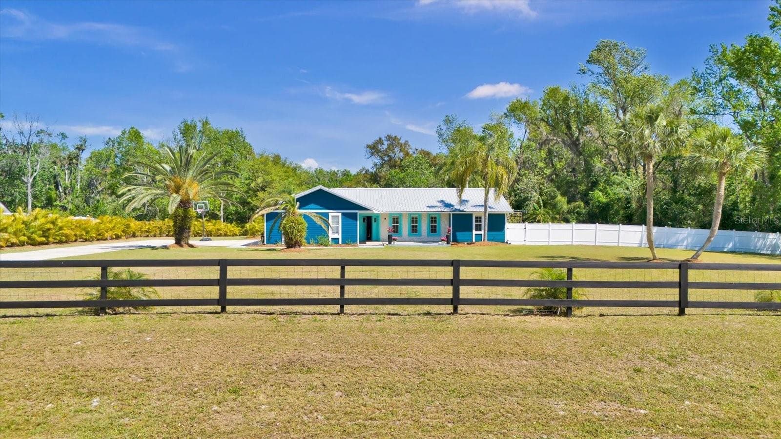 Single Family Residence at 245 COUNTRY CIRCLE DR E, PORT ORANGE, photo 42 of 49