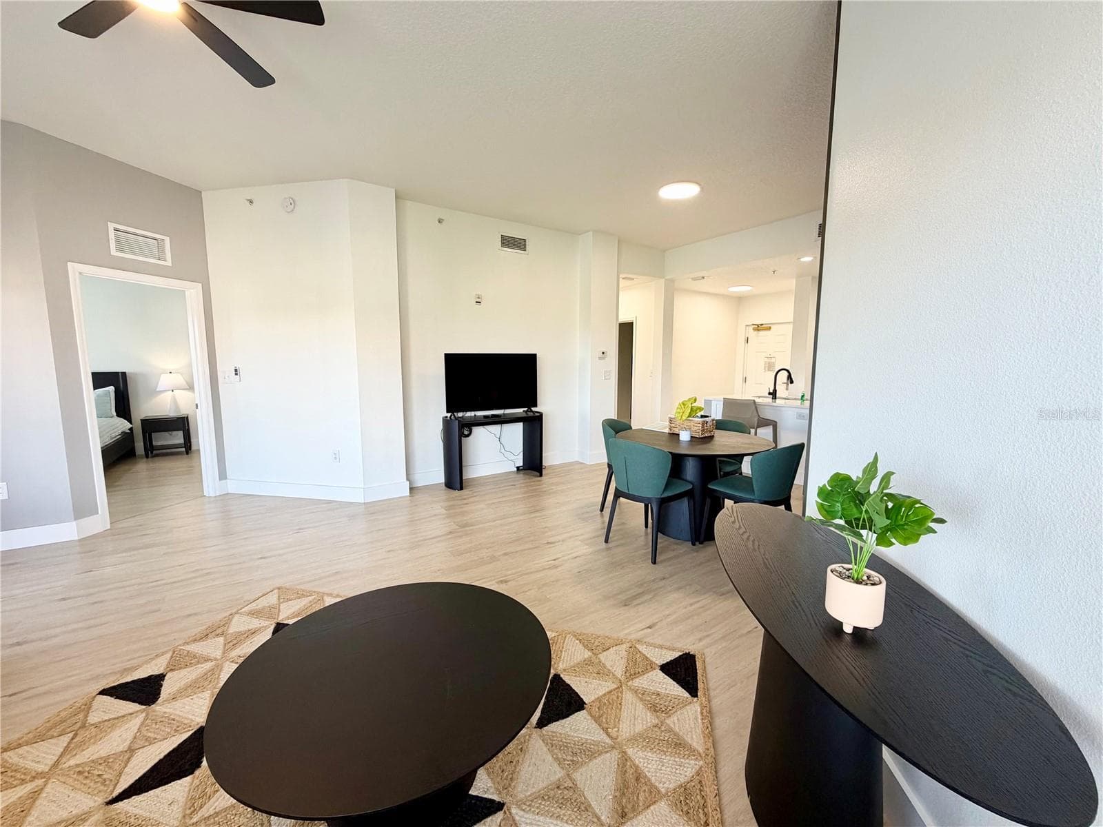 Condo - Hotel at 8801 WORLDQUEST BLVD #4506, ORLANDO, photo 5 of 25