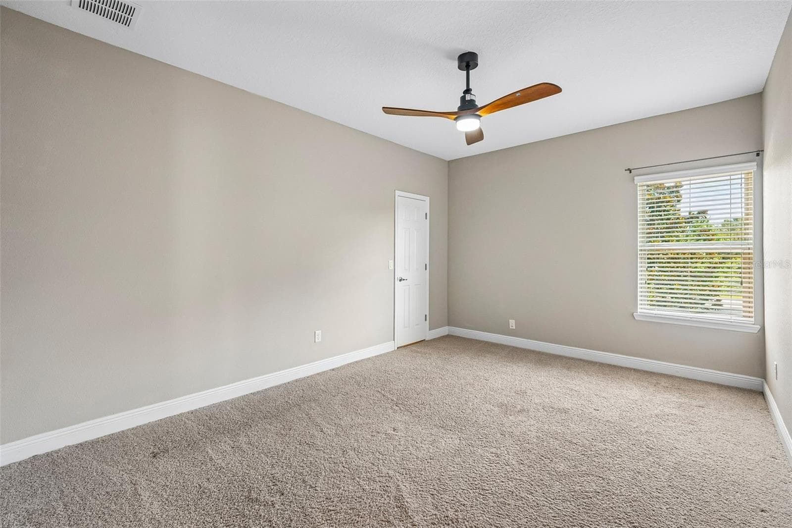 Single Family Residence at 19711 WELLINGTON MANOR BLVD, LUTZ, photo 21 of 39