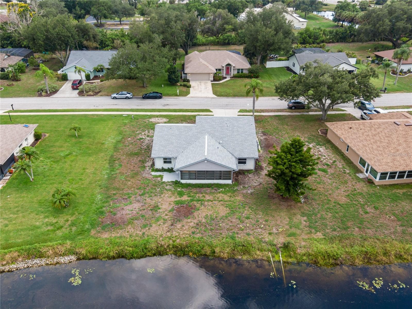 Single Family Residence at 112 WOODINGHAM DR, VENICE, photo 33 of 47