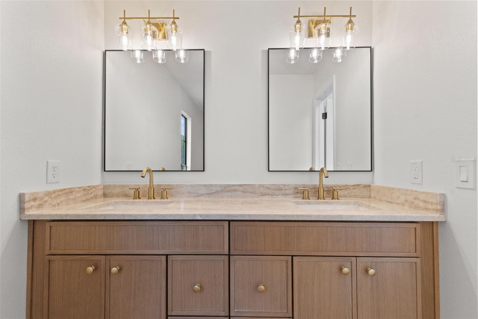 Primary bathroom - 3720 MURRAY DALE DR, VALRICO