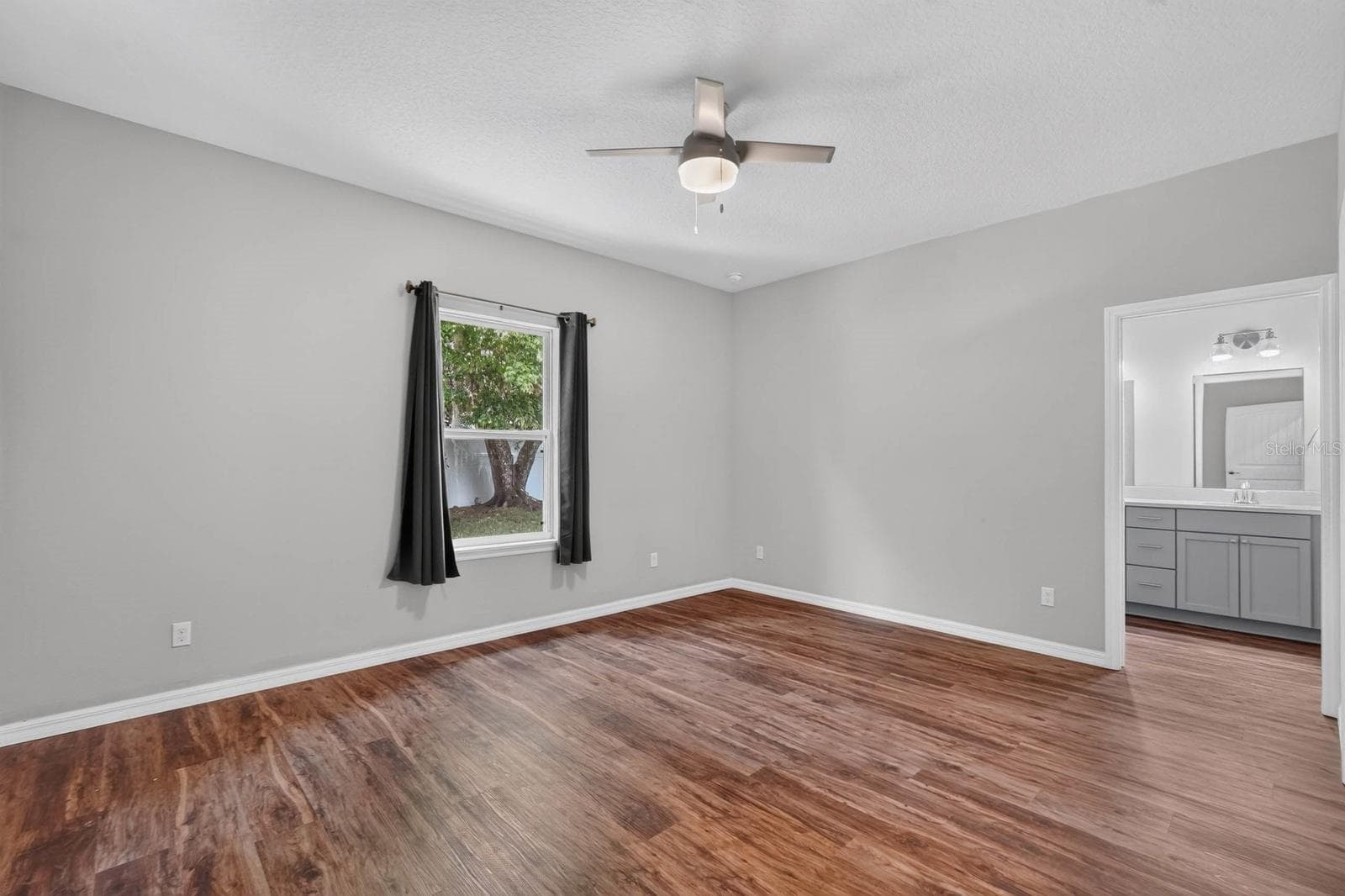 Single Family Residence at 3330 WILLOW OAK DR, EDGEWATER, photo 17 of 46