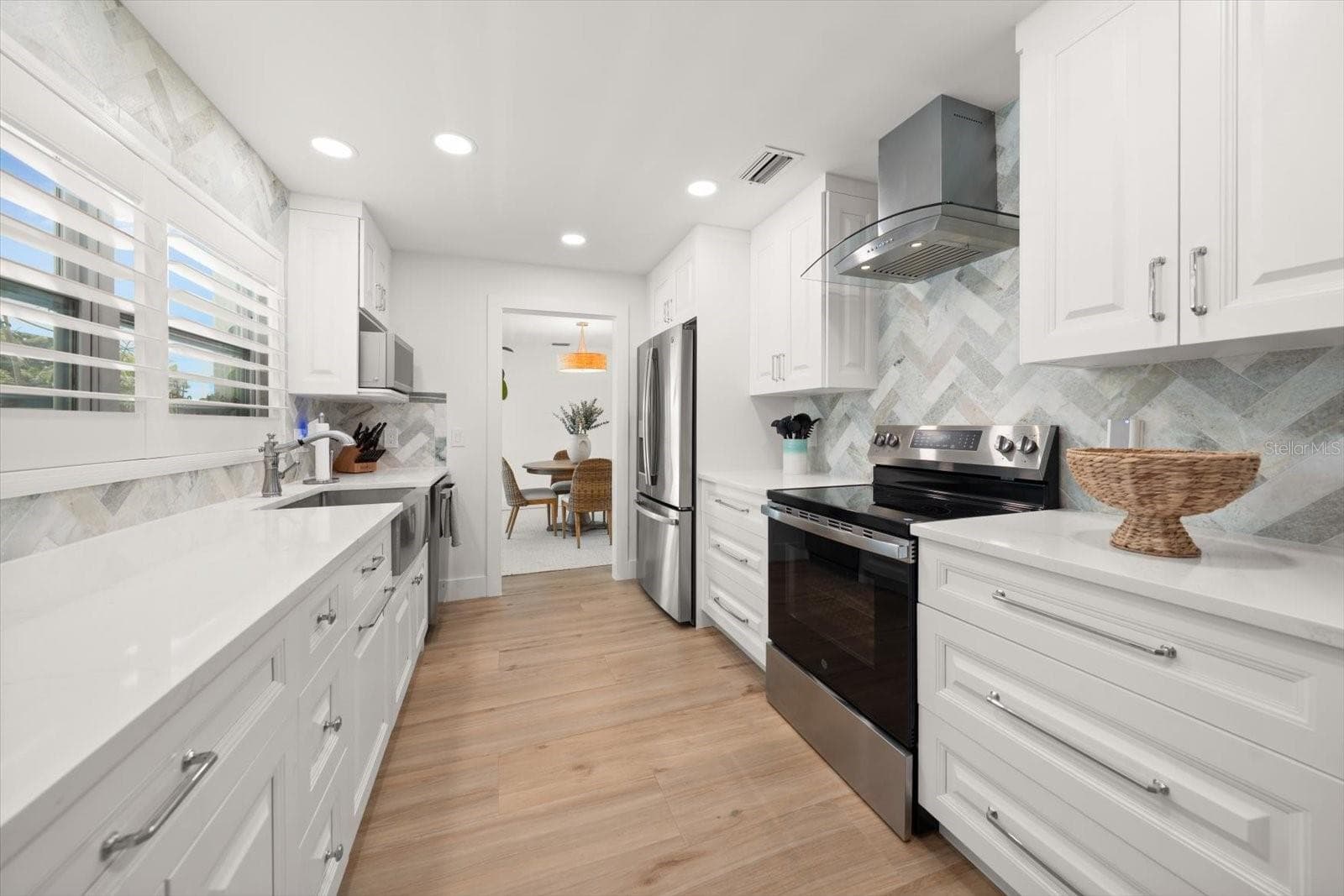 Brand new Kitchen right beside the Dining room. - 821 JACARANDA DR, LARGO
