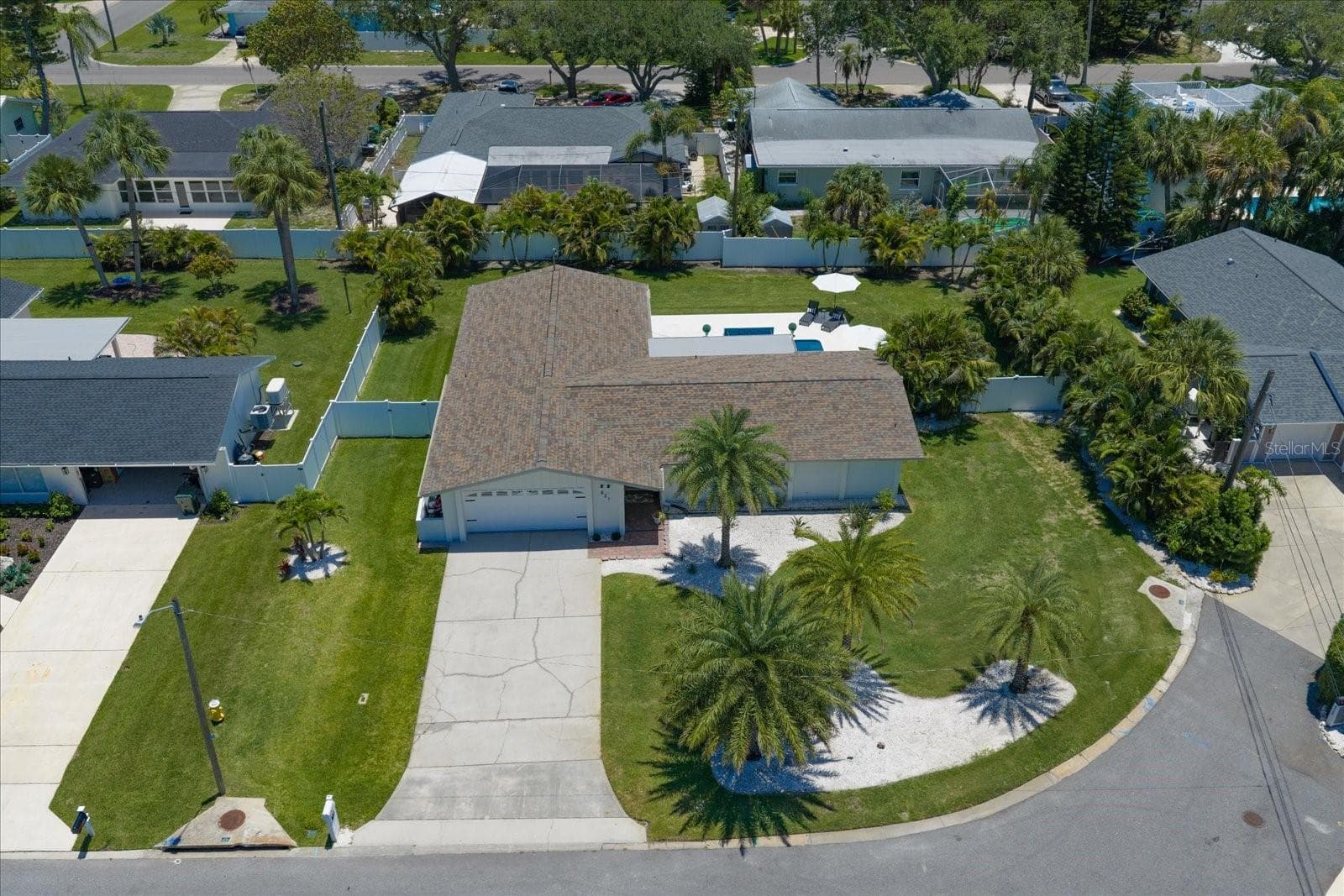 very young roof. - 821 JACARANDA DR, LARGO